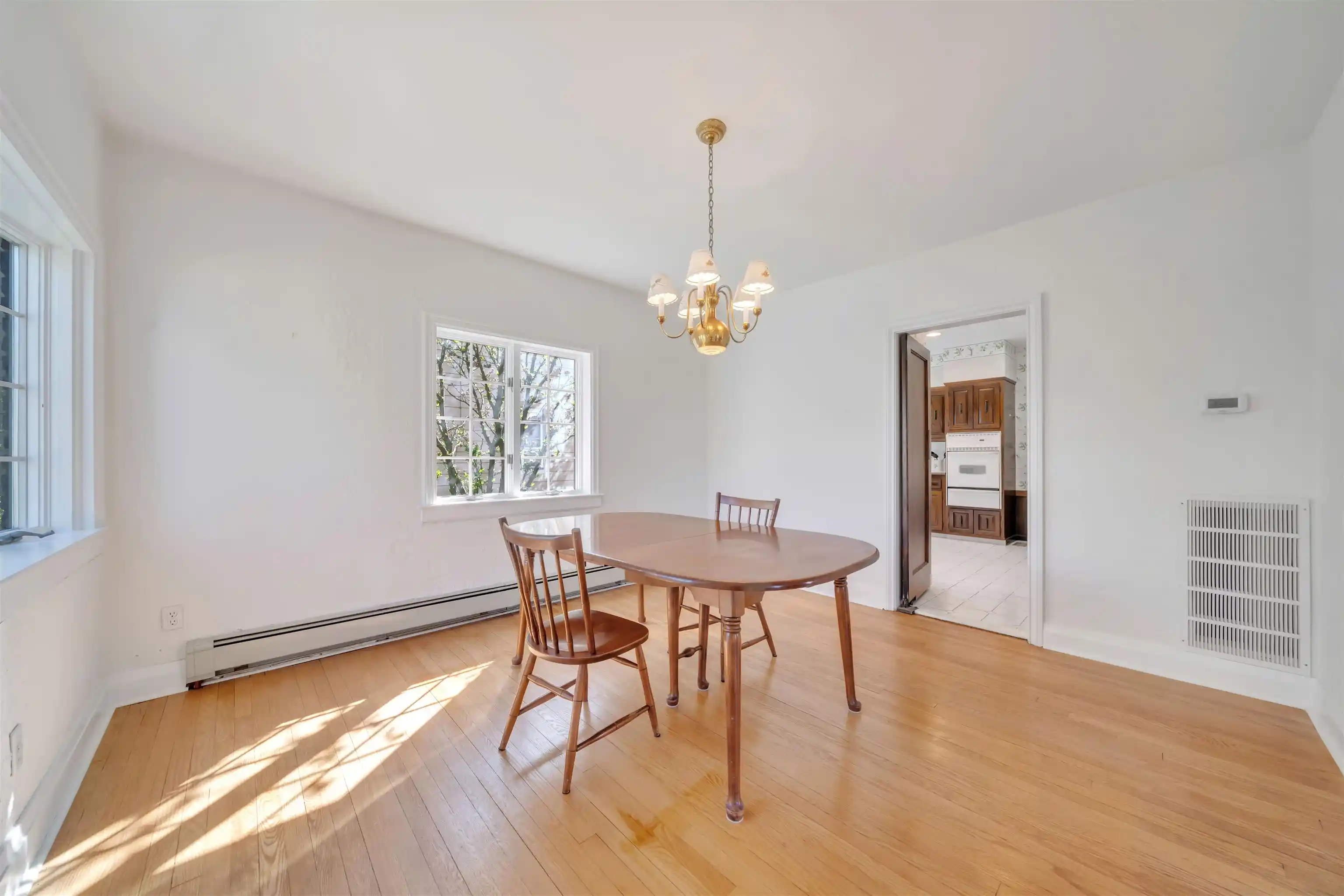 Homes for sale in Ridgefield, NJ | 431 Van Renssalaer, Ridgefield, NJ 07657 | MLS# 260008290