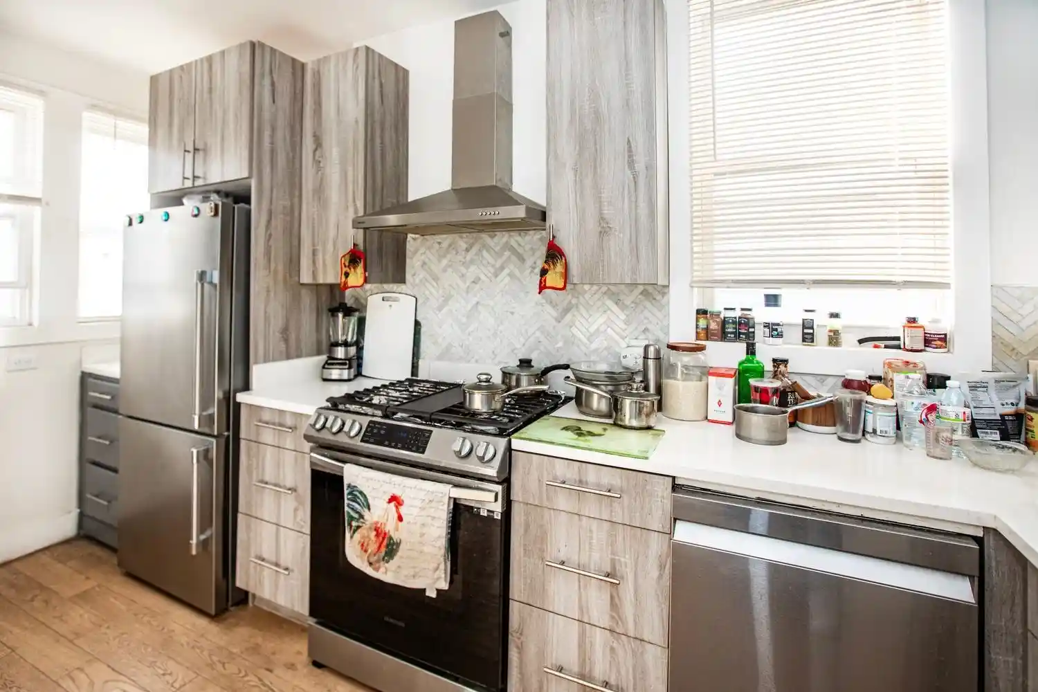 2nd image of 203 Pearsall Ave, Jersey City, NJ 07305