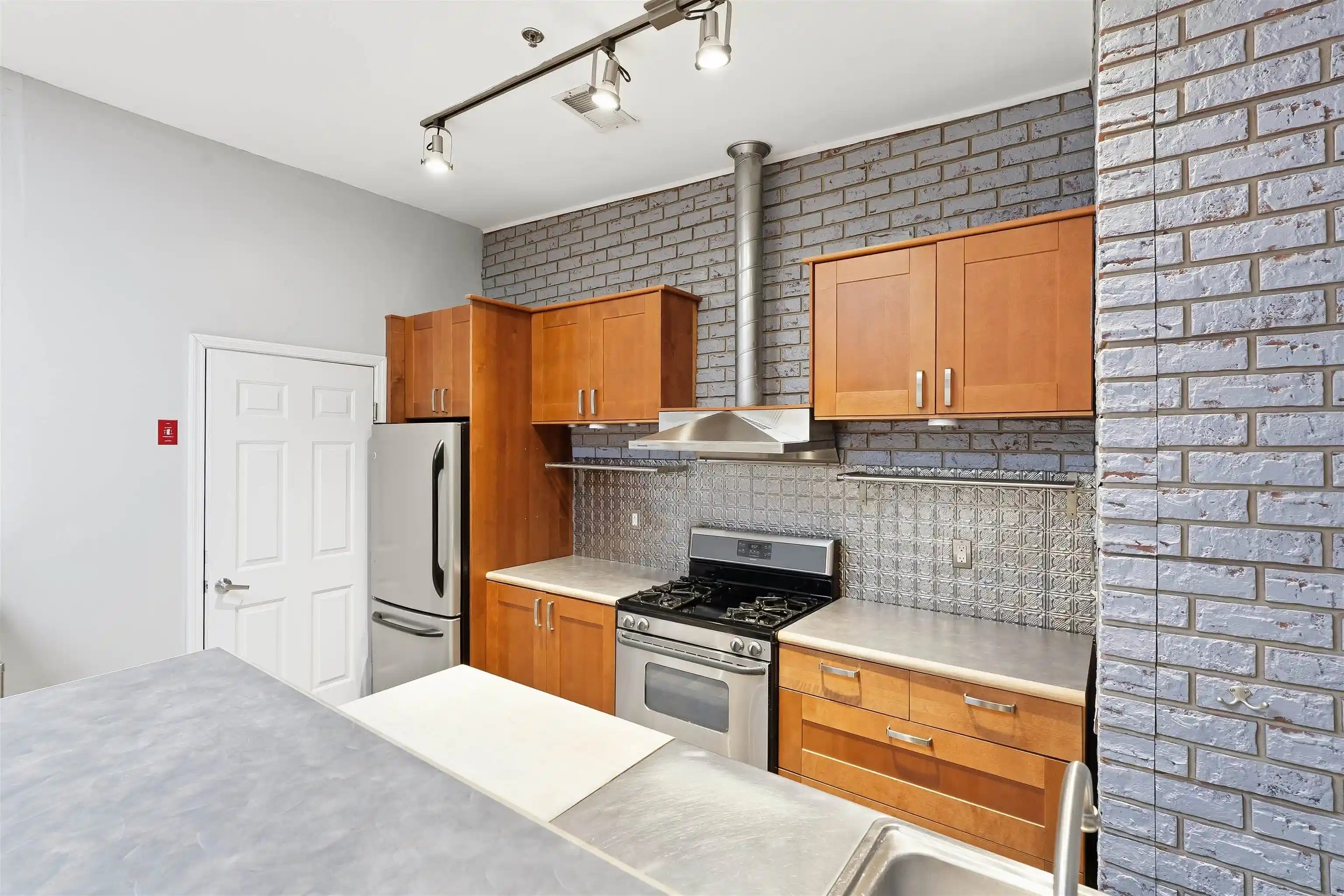 2nd image of 519 Monroe St, Hoboken, NJ 07030