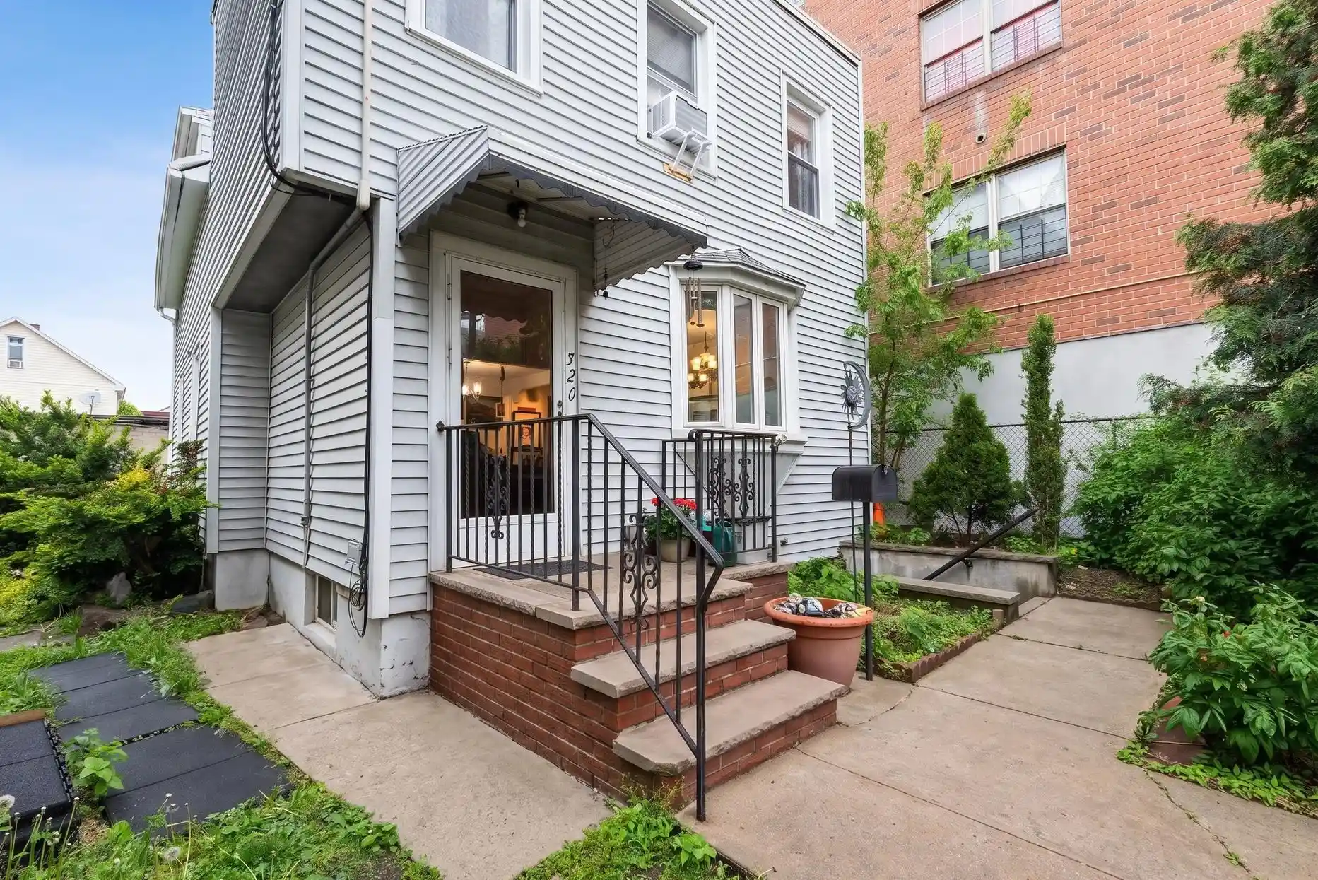 Photo 1 of Sale Pending at 520 26th Street, Union City, NJ 07087 | MLS# 260009010 | Listing updated on 2026-09-18