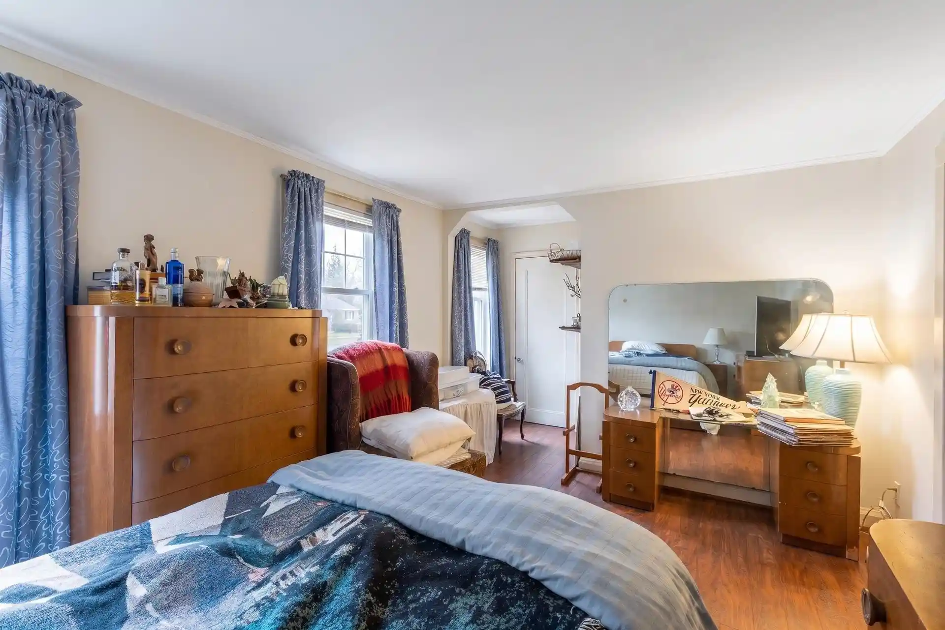Photo 3 of Sale Pending at 520 26th Street, Union City, NJ 07087 | MLS# 260009010 | Listing updated on 2026-09-18