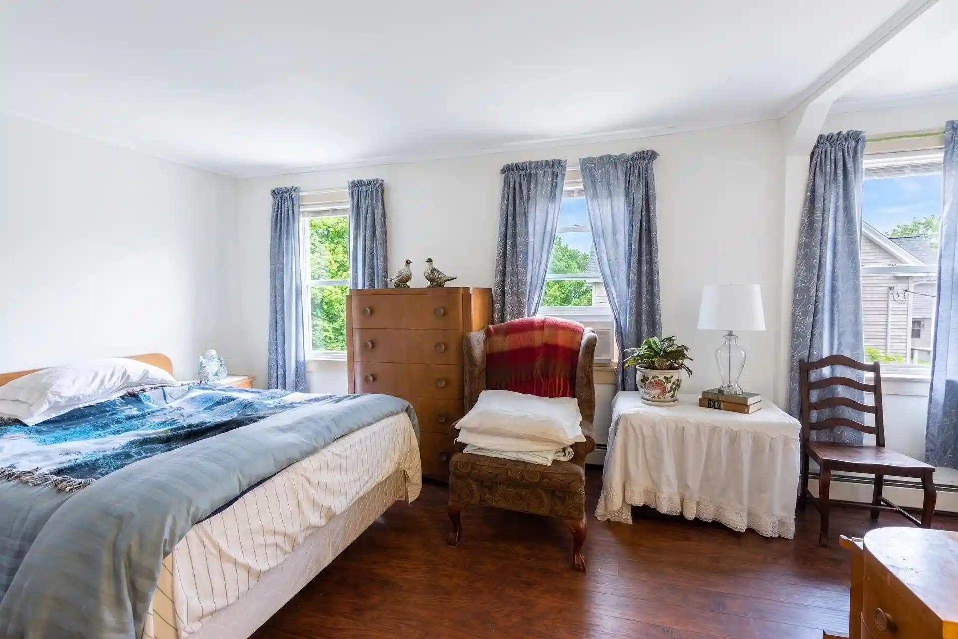 Photo 3 of Sale Pending at 520 26th Street, Union City, NJ 07087 | MLS# 260009010 | Listing updated on 2026-09-18