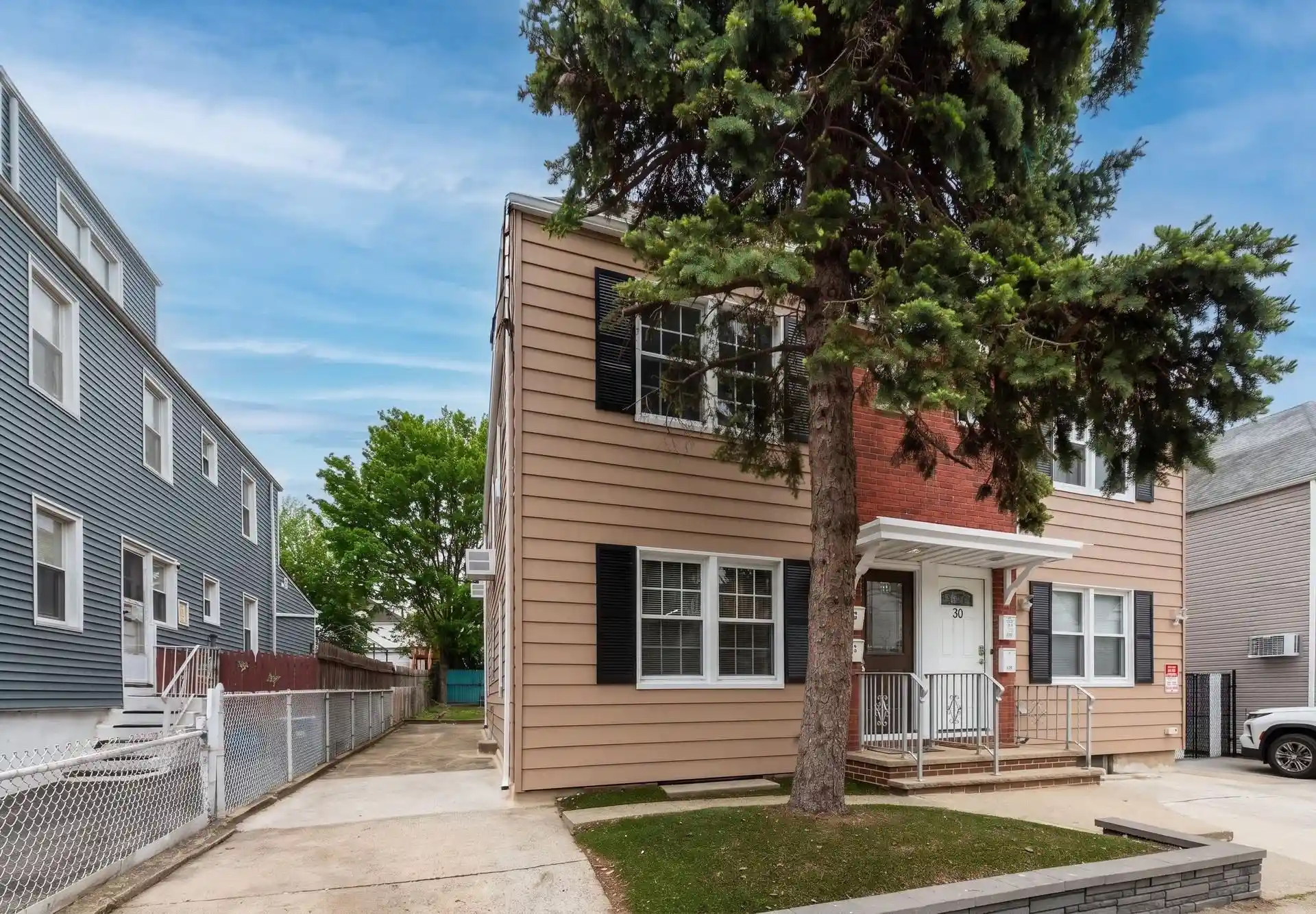Homes for sale in Bayonne, NJ | 32 Kelly Parkway, Bayonne, NJ 07002 | MLS# 260009171