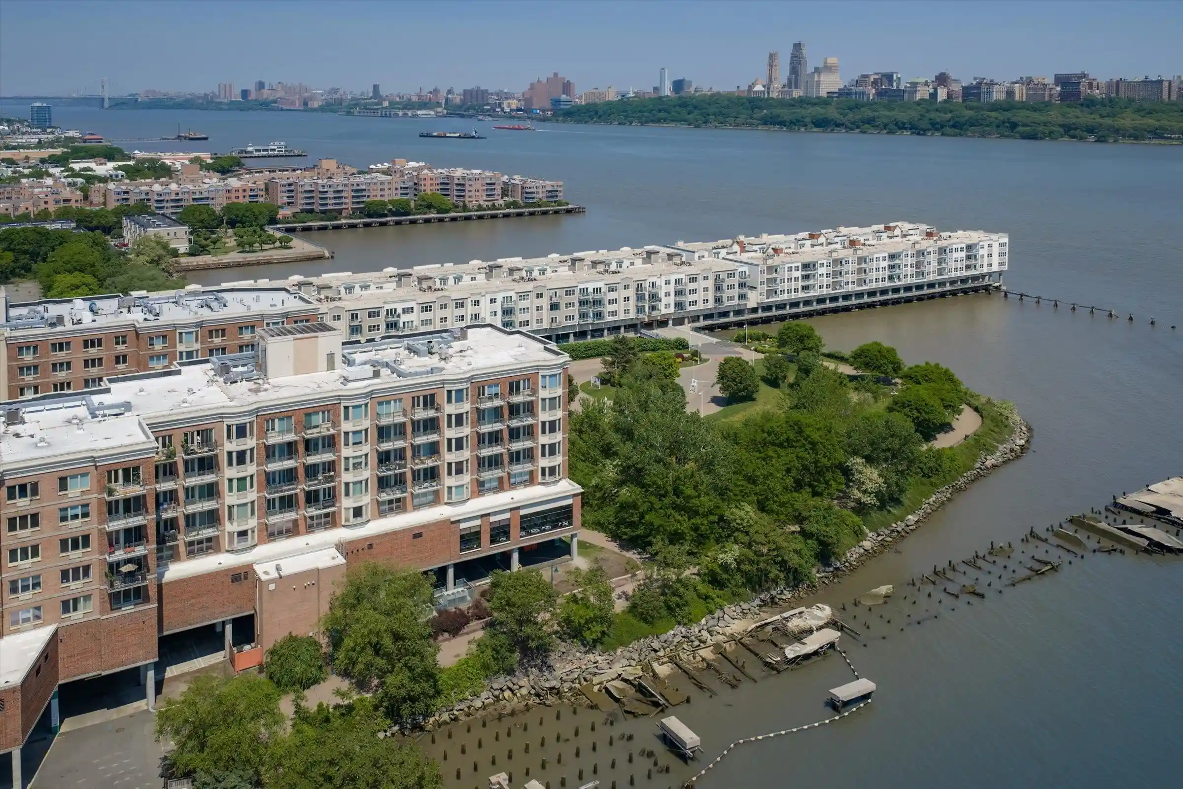 2nd image of 6315 City Pl, Edgewater, NJ 07020