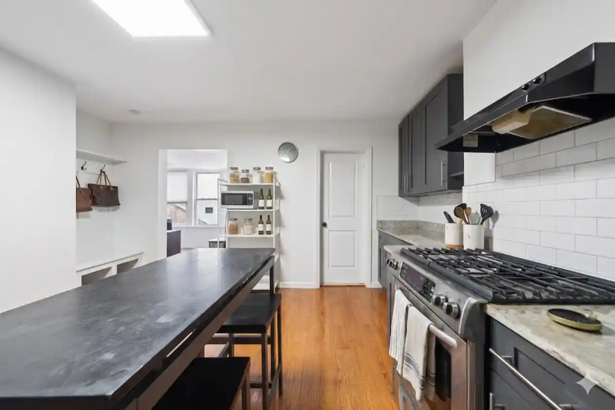 2nd image of 610 New York Ave, Union City, NJ 07087 | MLS# 260009480