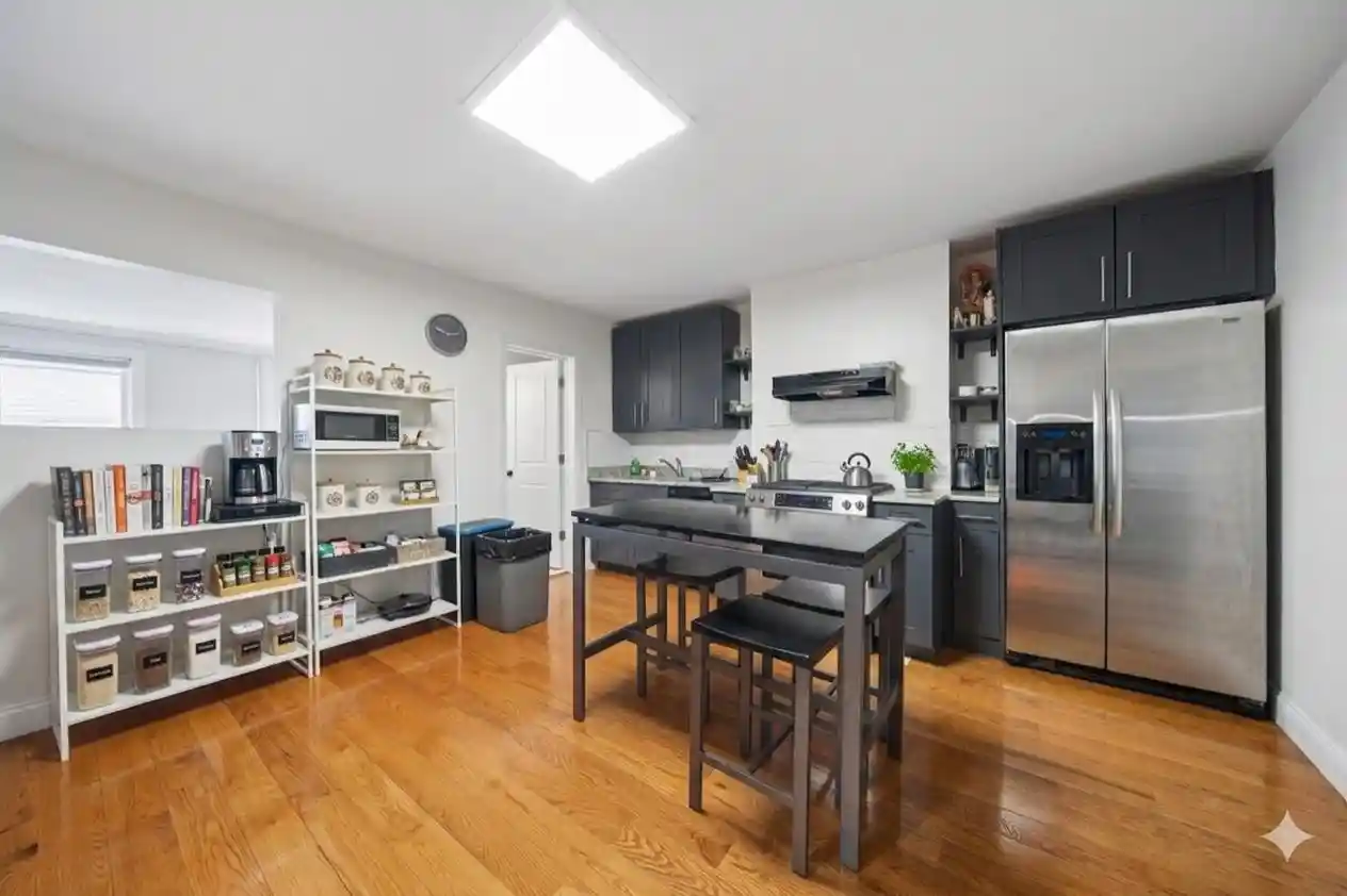 Listing Photo 4 - Condo for sale in building located at 610 New York Ave, Union City, NJ 07071