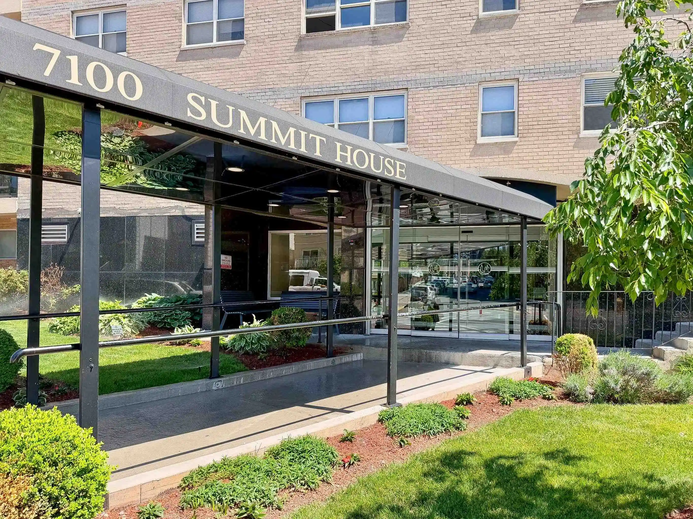 Homes for sale in Guttenberg, NJ | 7100 Blvd East #11L, Guttenberg, NJ 07093 | MLS# 260009533