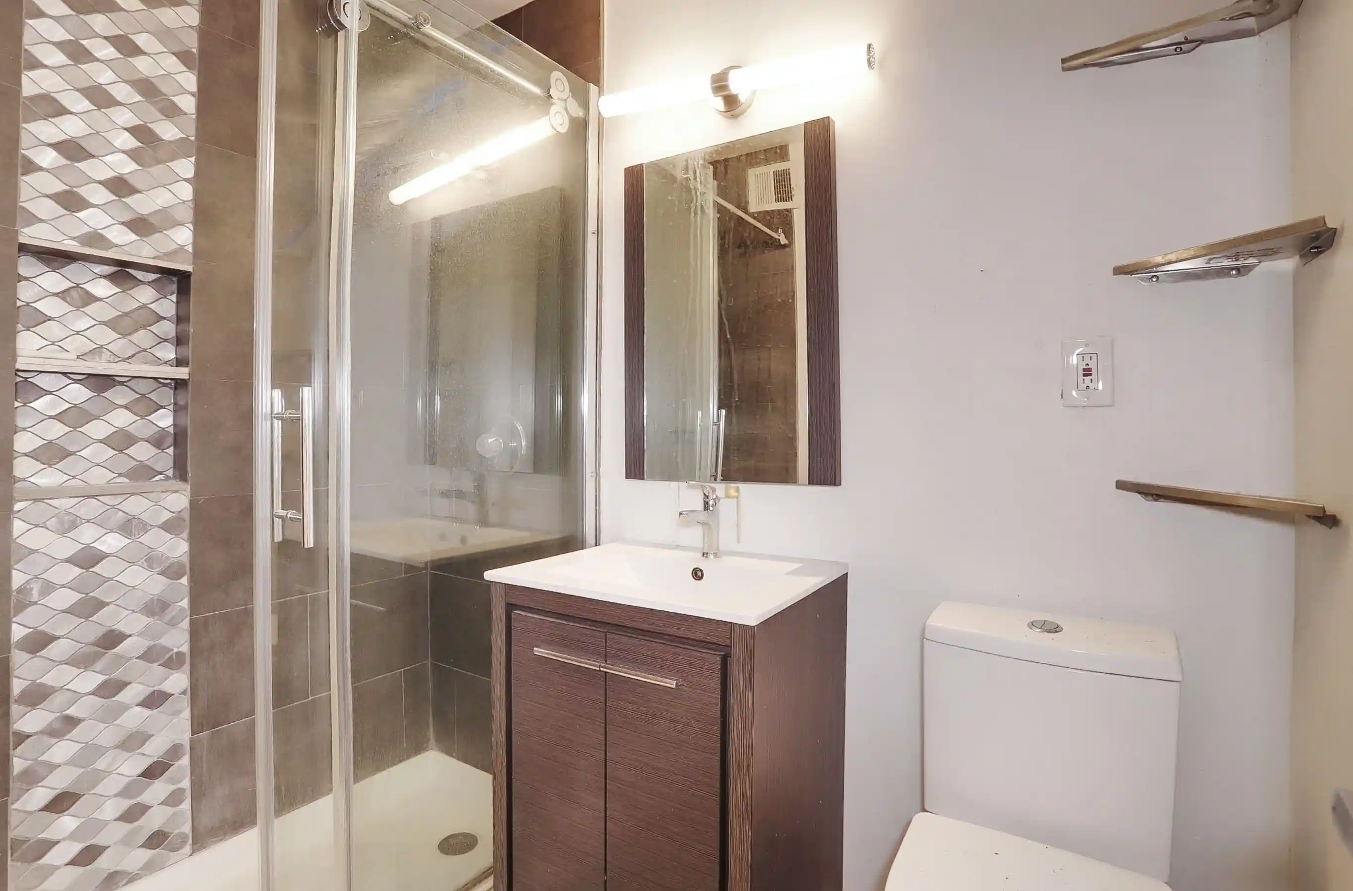 Homes for sale in Guttenberg, NJ | 7100 Blvd East #11L, Guttenberg, NJ 07093 | MLS# 260009533
