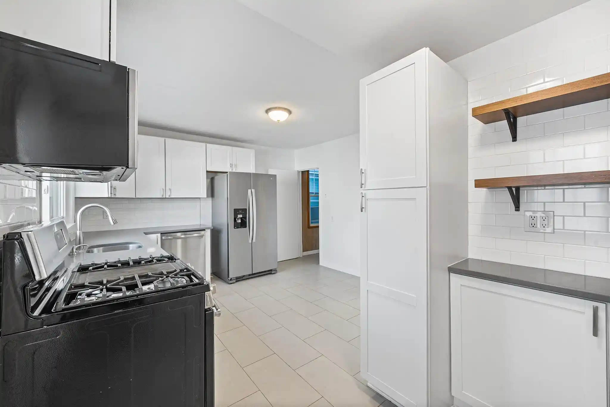 4th image of 416 Belgrove Dr, Kearny, NJ 07032 | MLS# 260009633