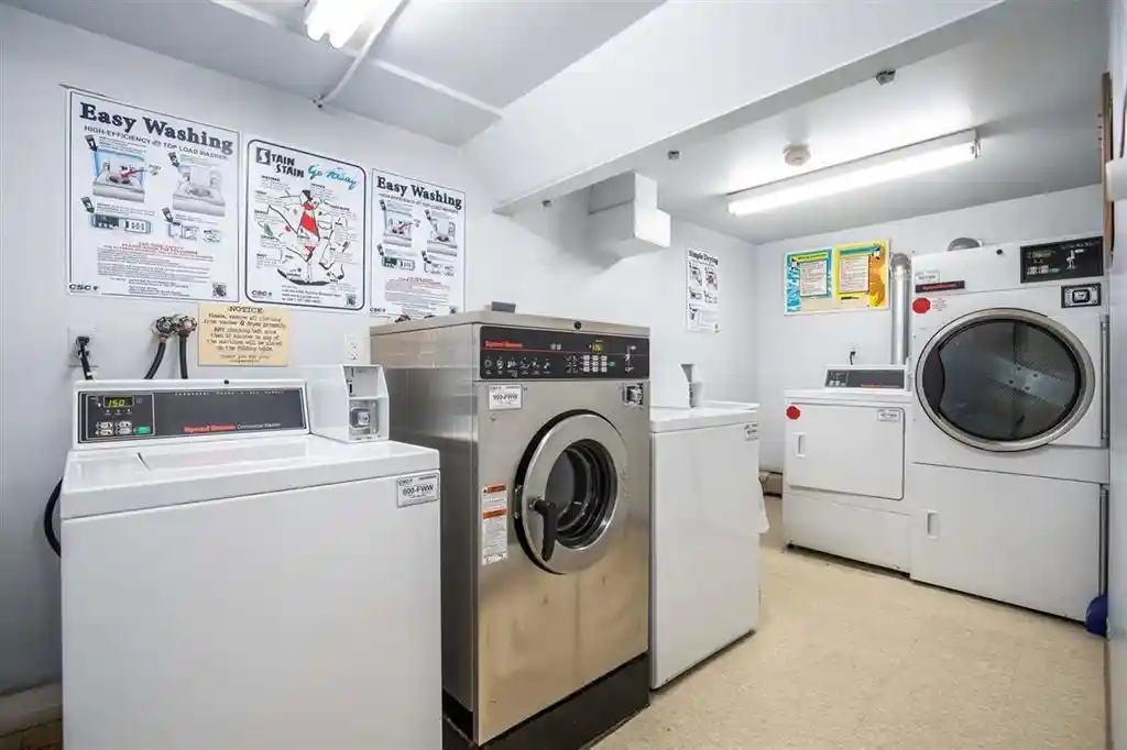 Listing Photo 5 - Condo for sale in building located at 6405Th Blvd E, West New York, NJ 07093 - Unit #B2