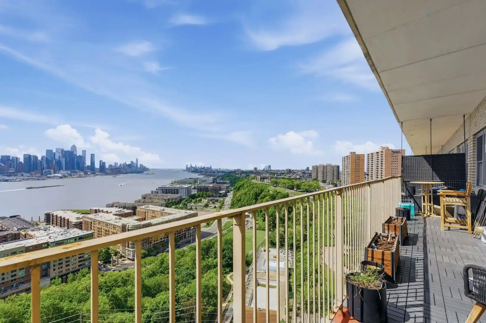 Photo 4 of House for sale at 6040 Boulevard E #18C, West New York, NJ 07093 | MLS# 260010115 | Listing updated on 2026-09-14