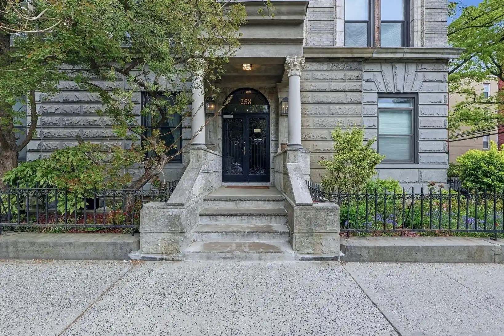 Homes for sale in Jersey City, NJ | 258 Barrow St #2C, Jersey City, NJ 07302 | MLS# 260010230