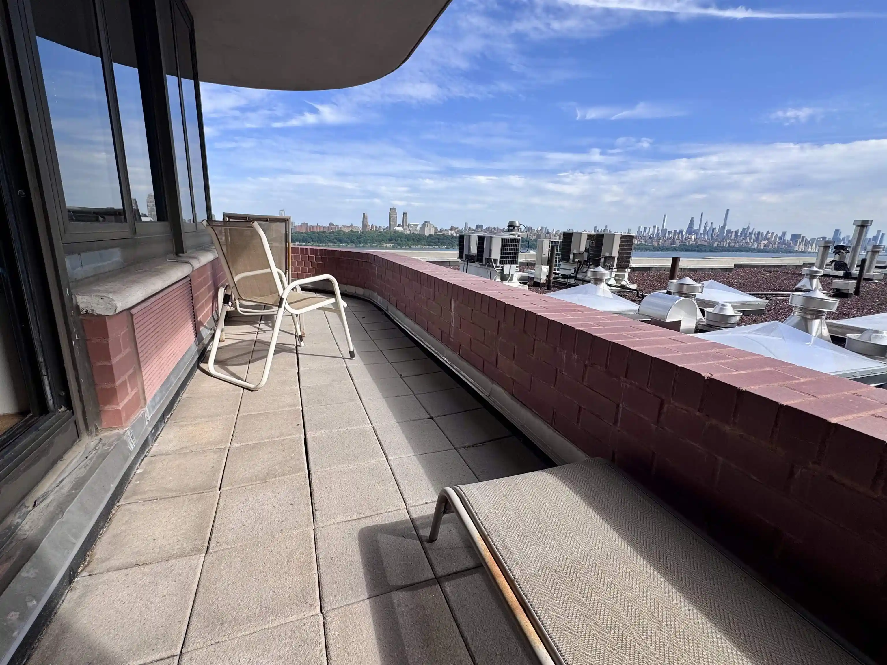 37th image of 100 Carlyle Dr #5J North, Cliffside Park, NJ 07010 | MLS# 260010346