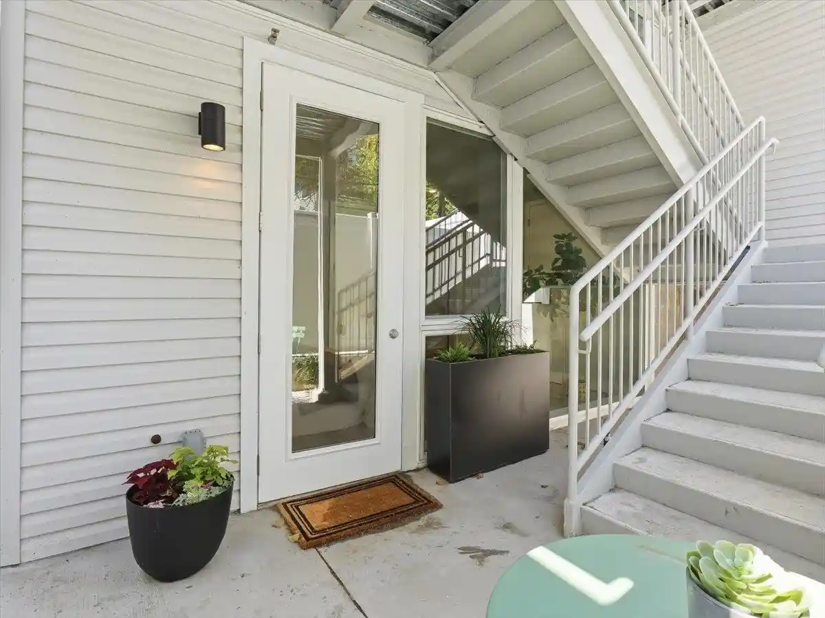 5th image of 134 New York Ave #1, Jersey City, NJ 07307 | MLS# 260010454