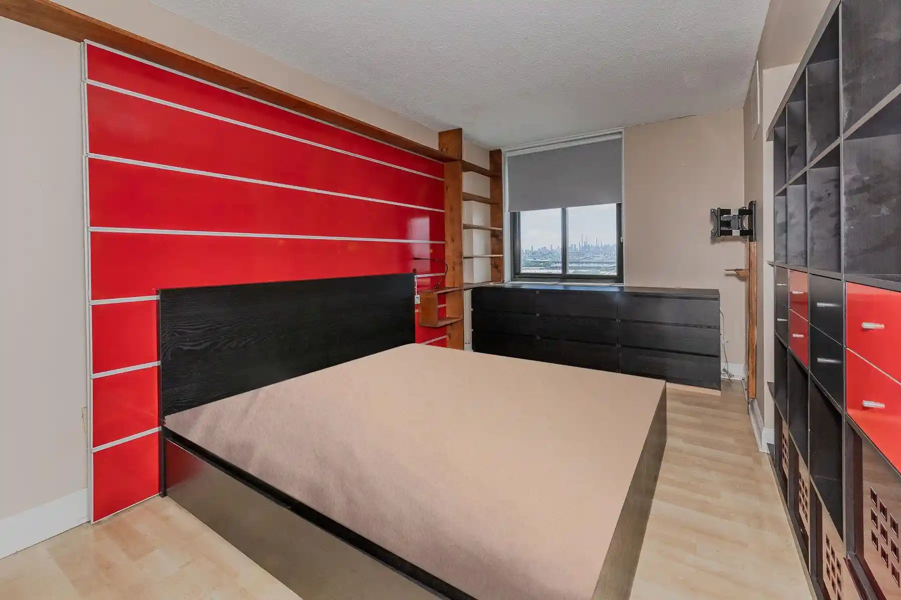 Photo 2 of Condo for sale at 2105 Harmon Cvs Tower, Secaucus, NJ 07094 | MLS# 260010560 | Listing updated on 2026-06-04