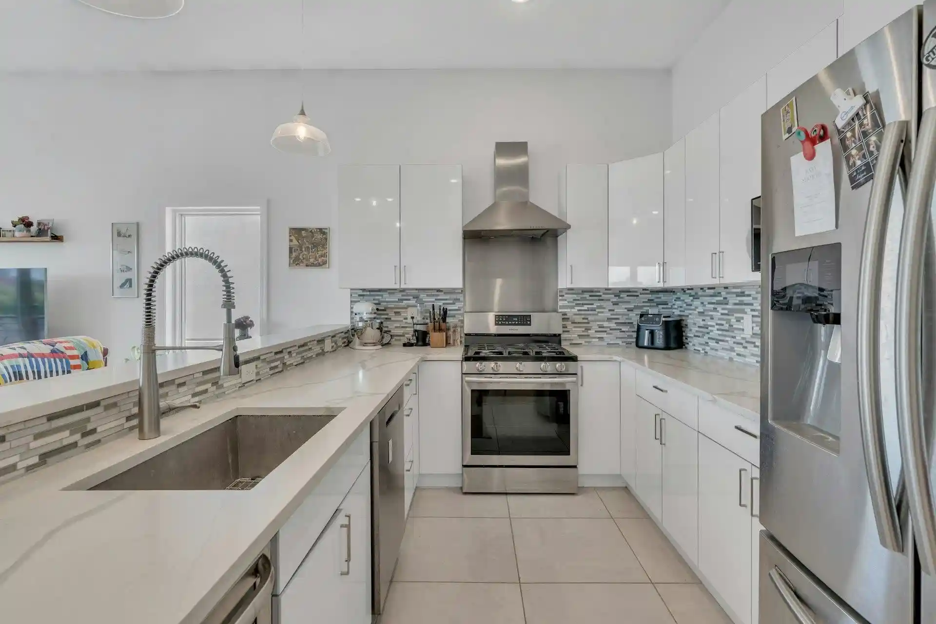 Homes for sale in Jersey City, NJ | 936 Pavonia Ave, Jersey City, NJ 07306 | Houzeo
