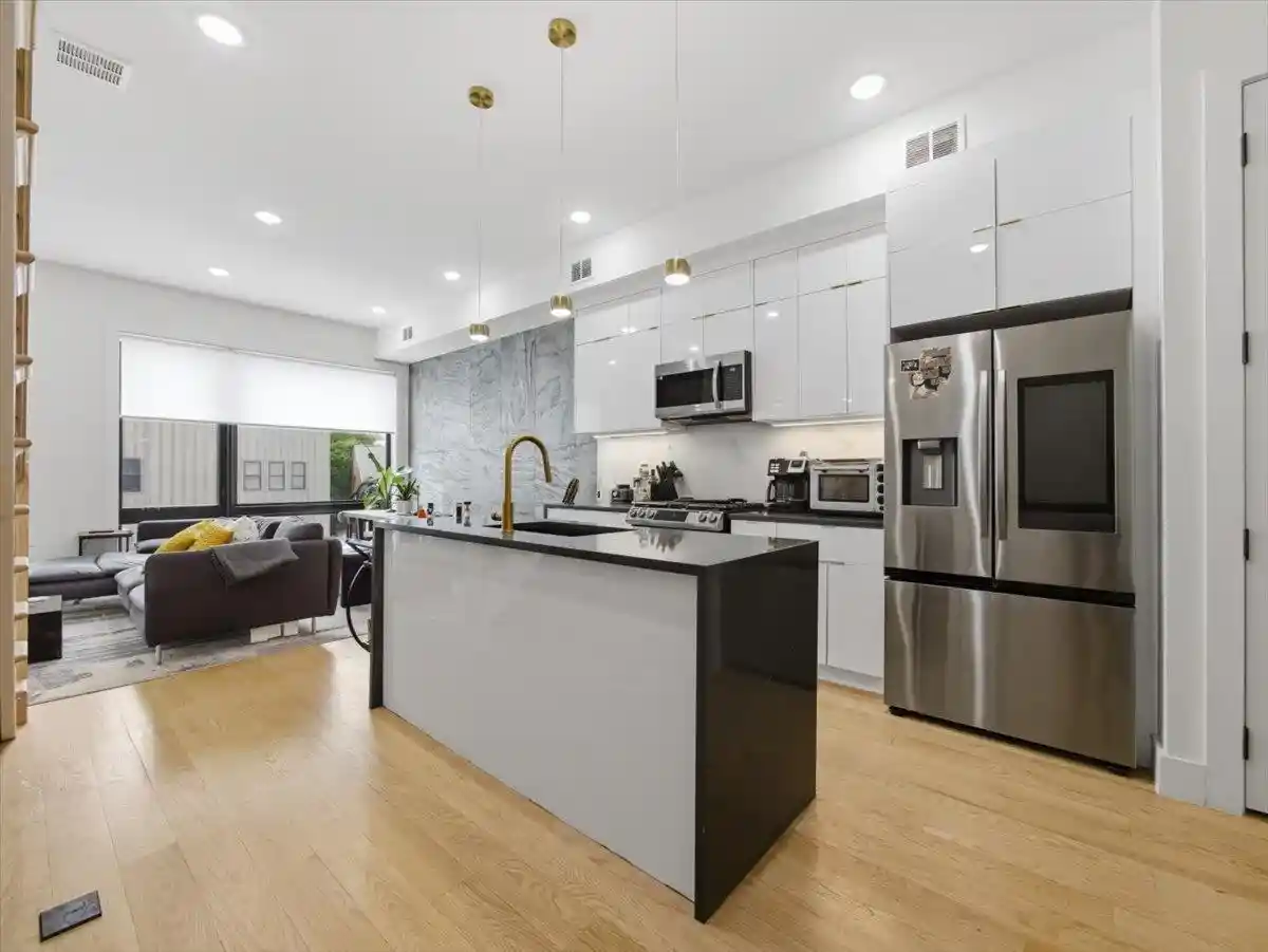 2nd image of 666 Ocean Ave, Jersey City, NJ 07305