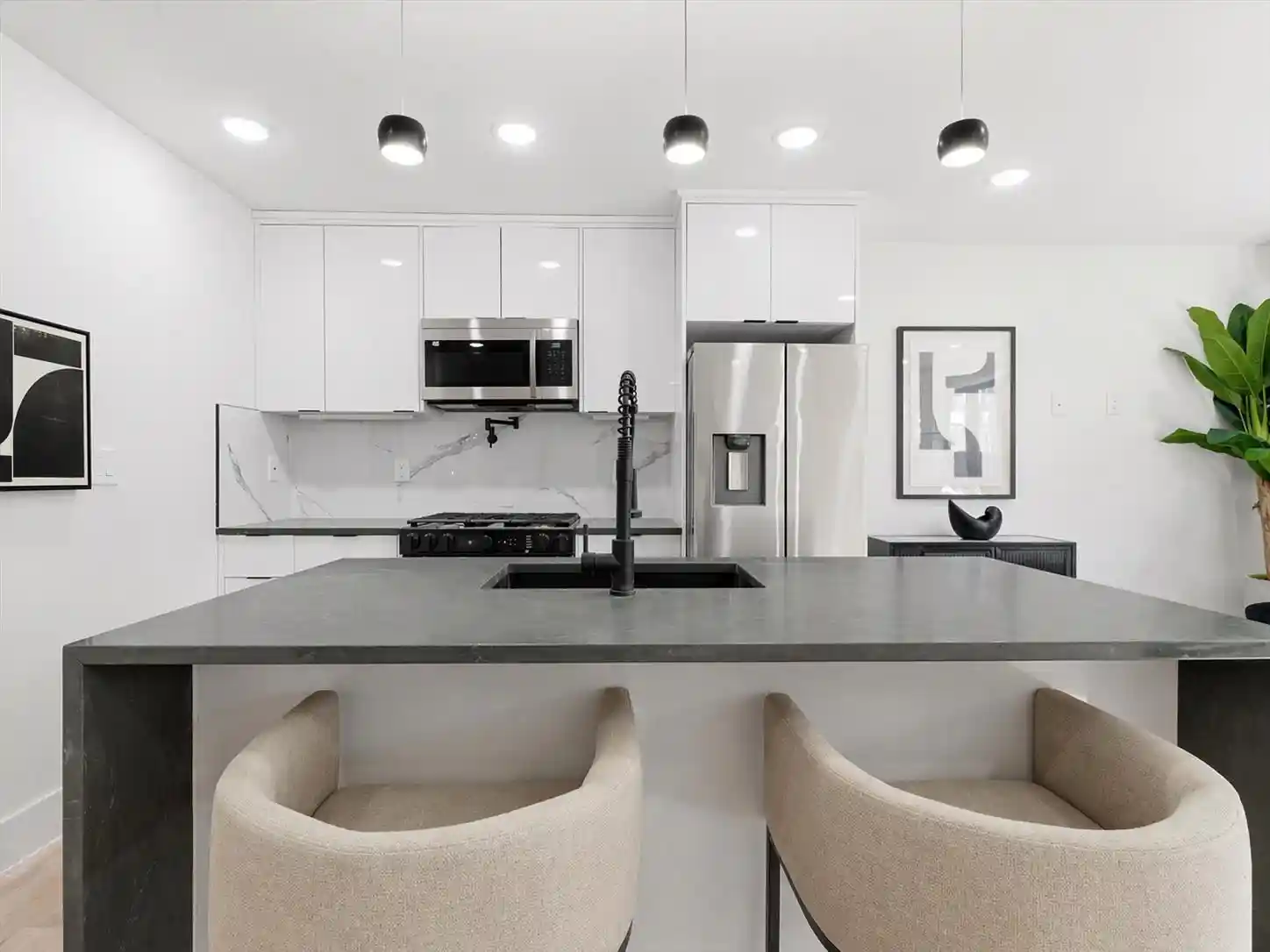 Homes for sale in Jersey City, NJ | 82 Pamrapo Ave #4A, Jersey City, NJ 07305 | MLS# 260010671