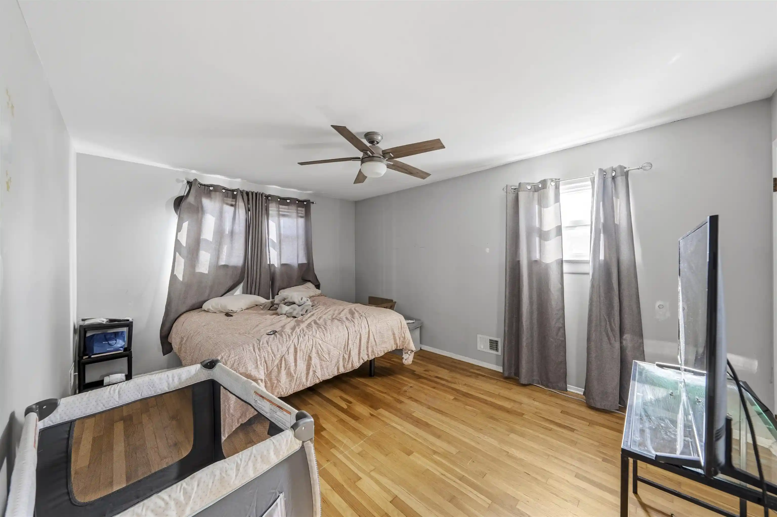 Homes for sale in Bayonne, NJ | 94 East 28th St, Bayonne, NJ 07002 | MLS# 260010739