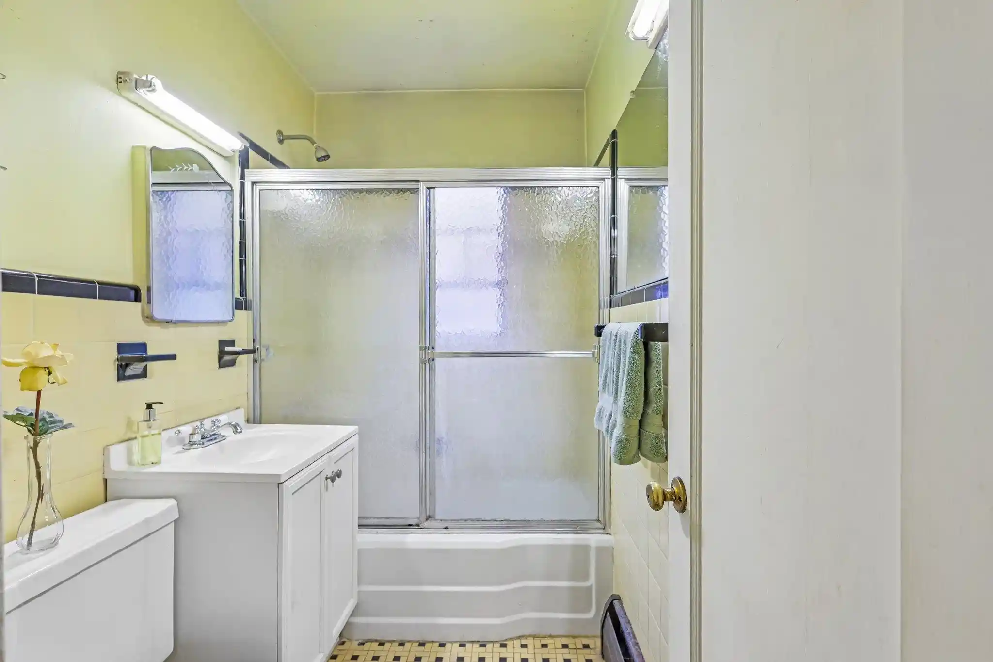 3rd image of 261 Garfield Ave, Jersey City, NJ 07305 | MLS# 260010796
