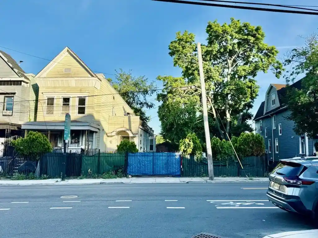 1st image of 546 Garfield Ave, Jersey City, NJ 07304 | MLS# 260011132