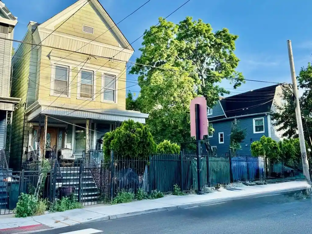 4th image of 546 Garfield Ave, Jersey City, NJ 07304 | MLS# 260011132