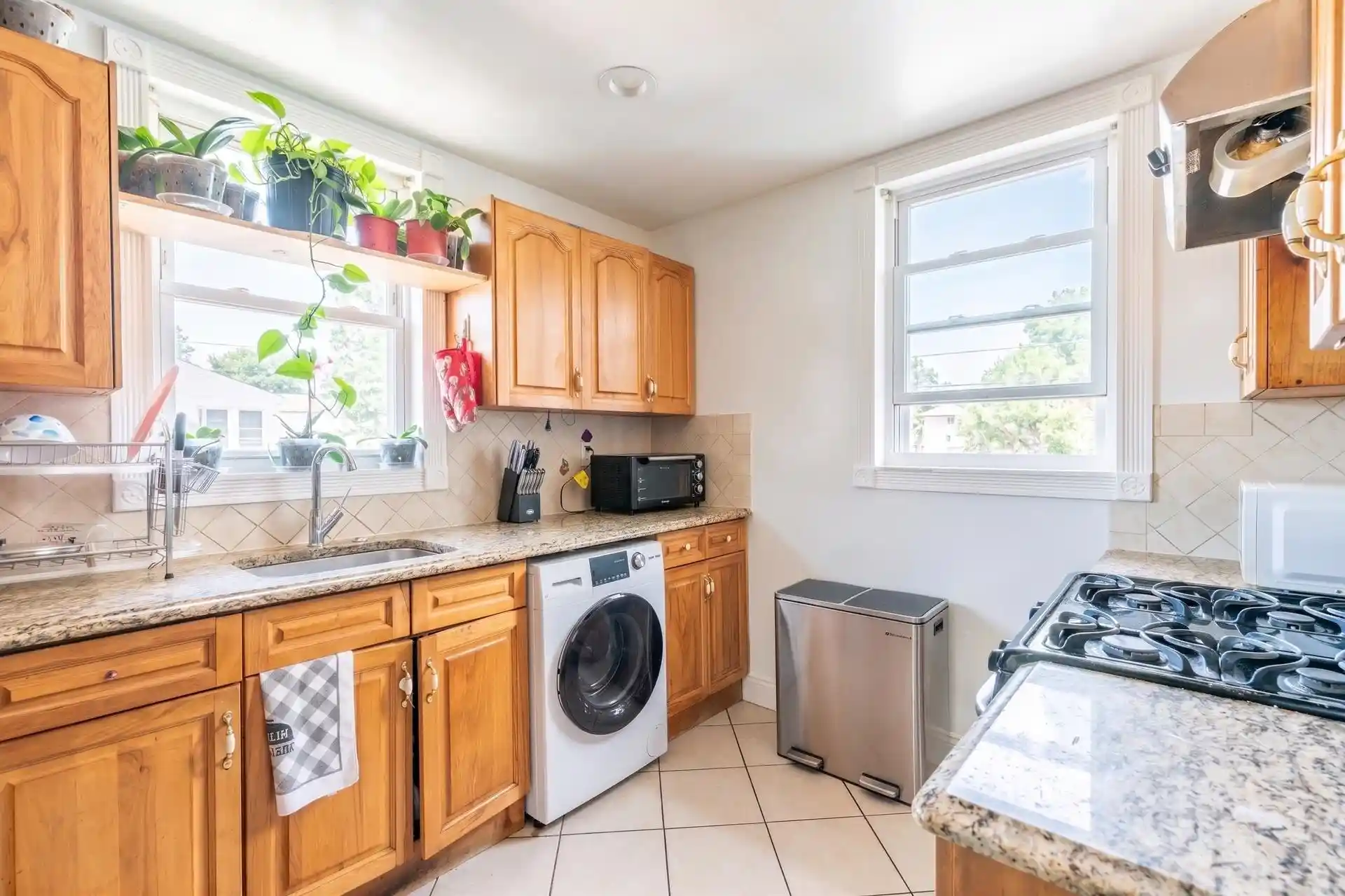 Photo 4 of House for sale at 911 79th Street, North Bergen, NJ 07047 | MLS# 260011150 | Listing updated on 2026-06-10