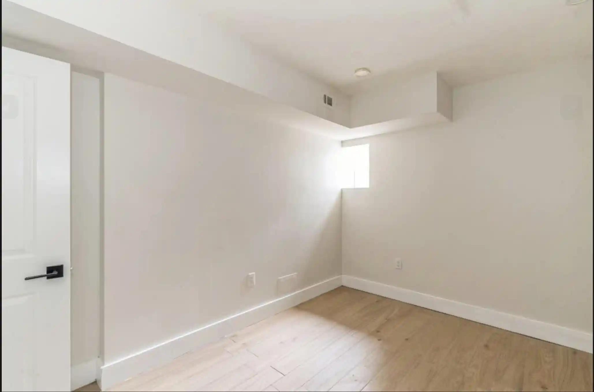 23rd image of 165 Clerk St, Jersey City, NJ 07305 | MLS# 260011240
