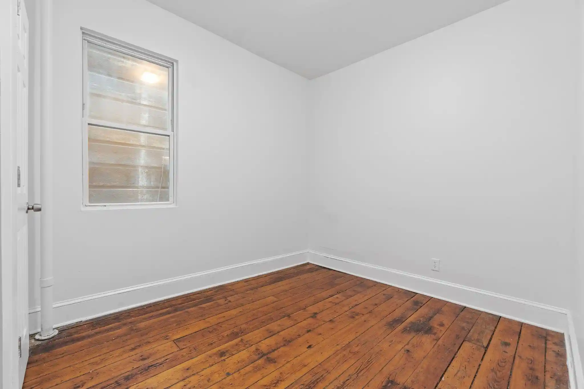 Listing Photo 4 - Condo for sale in building located at 91 Ocean Ave, Jersey City, NJ 07305