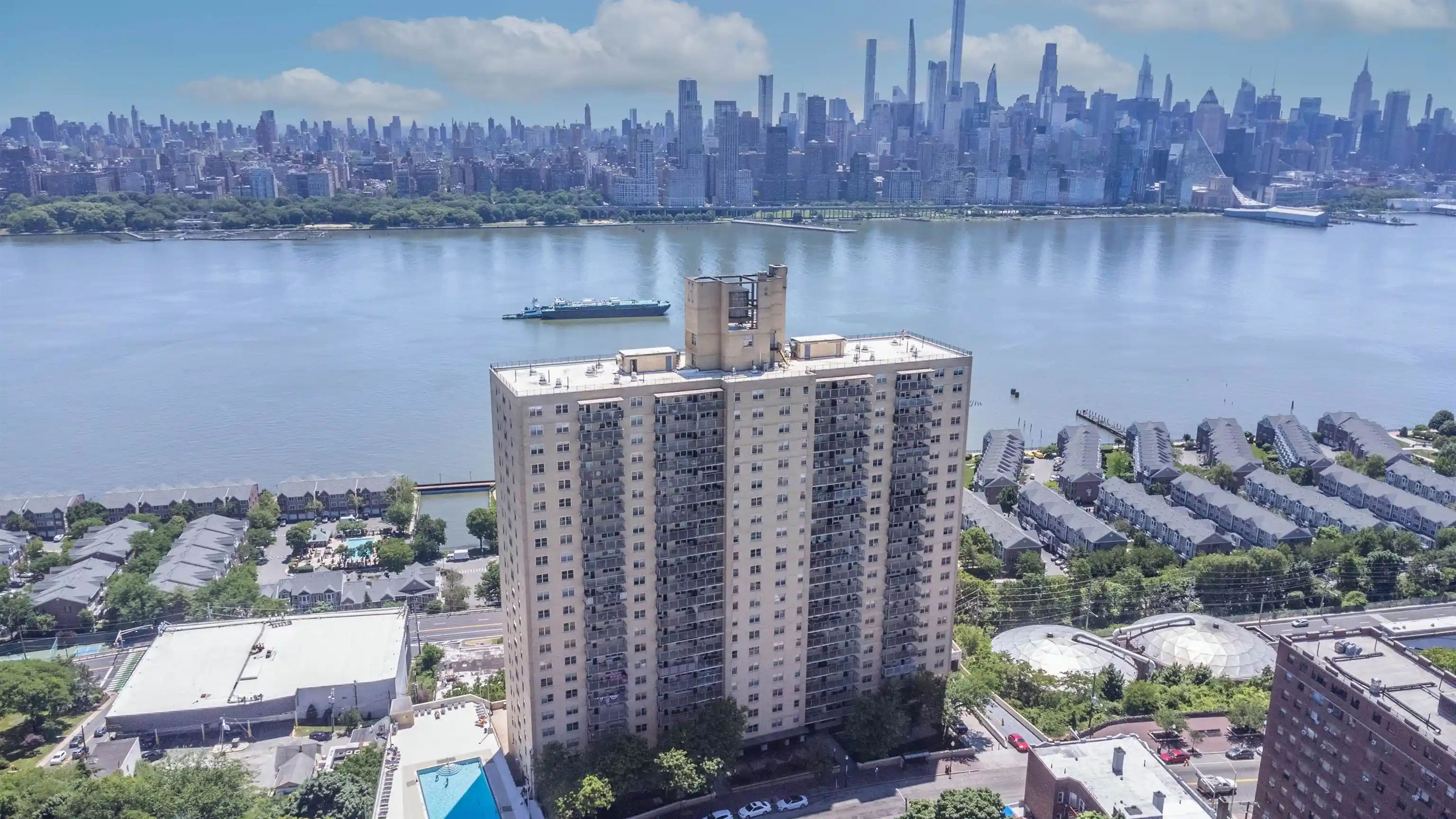 Homes for sale in West New York, NJ | 6600 Blvd East #19L, West New York, NJ 07093 | MLS# 260011246