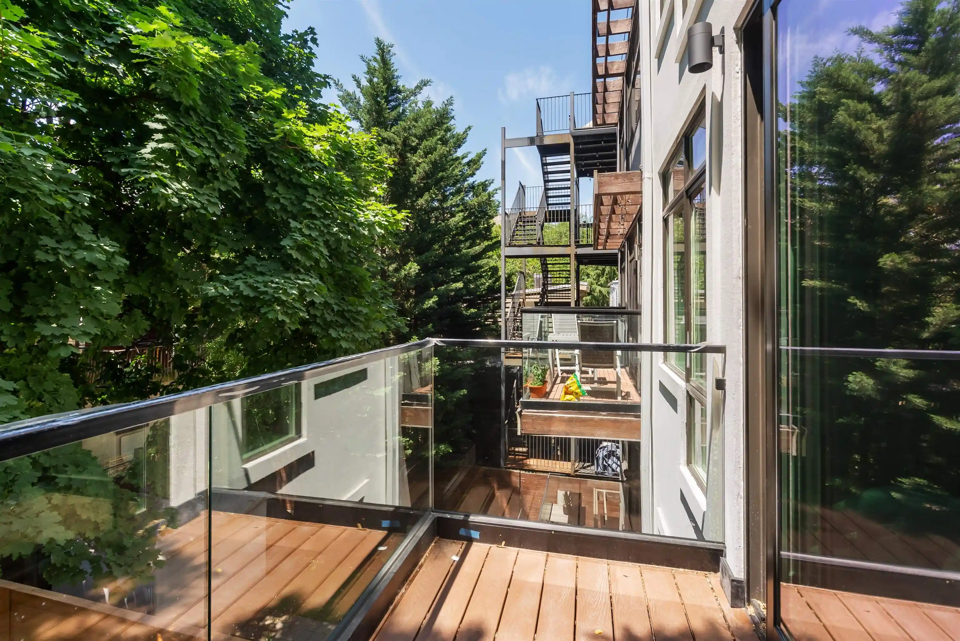 Photo 4 of Sale Pending at 225 Montgomery St #2, Jersey City, NJ 07302 | MLS# 260011298 | Listing updated on 2026-07-09