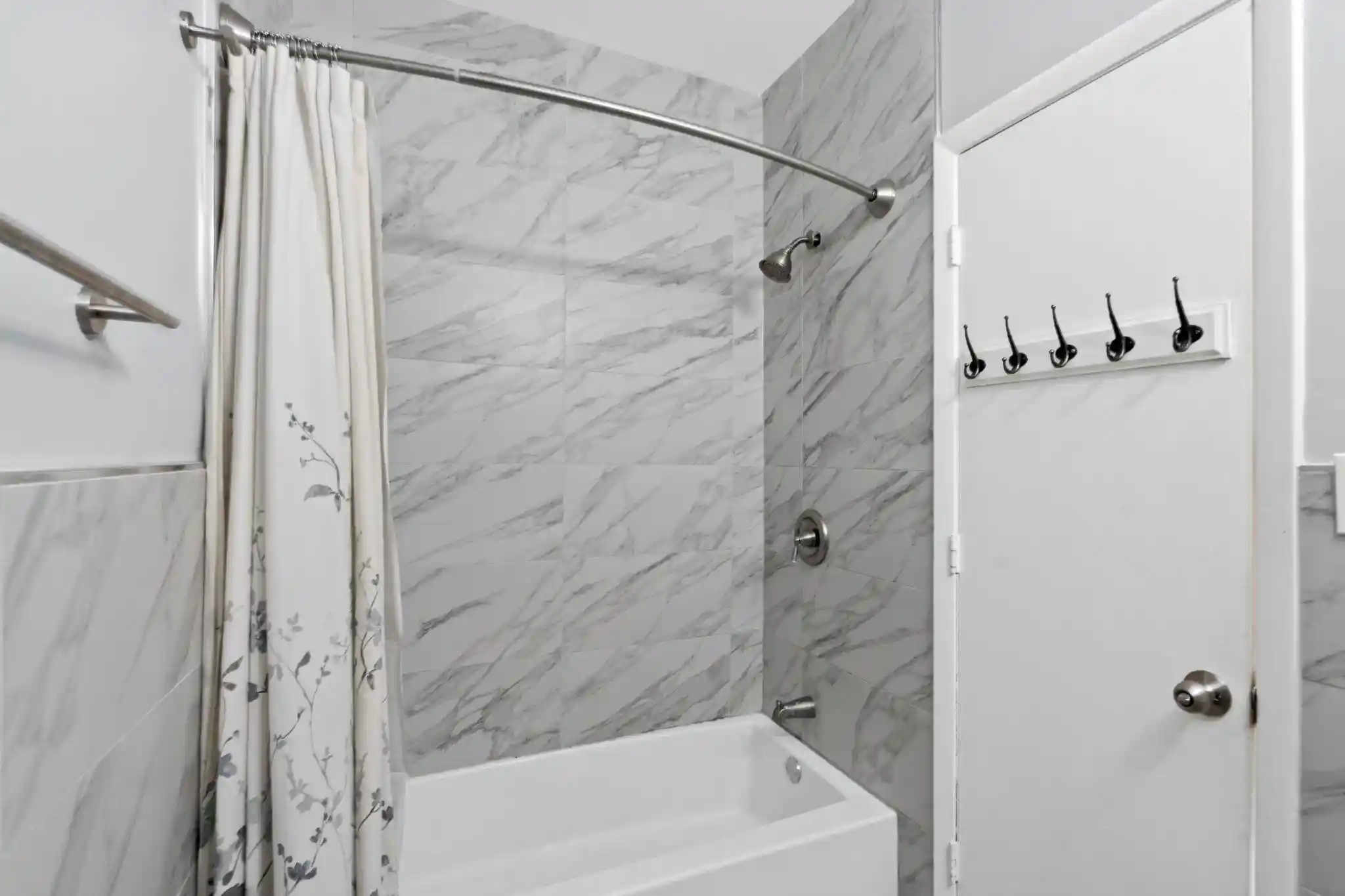 4th image of 811 Park Ave, Hoboken, NJ 07030