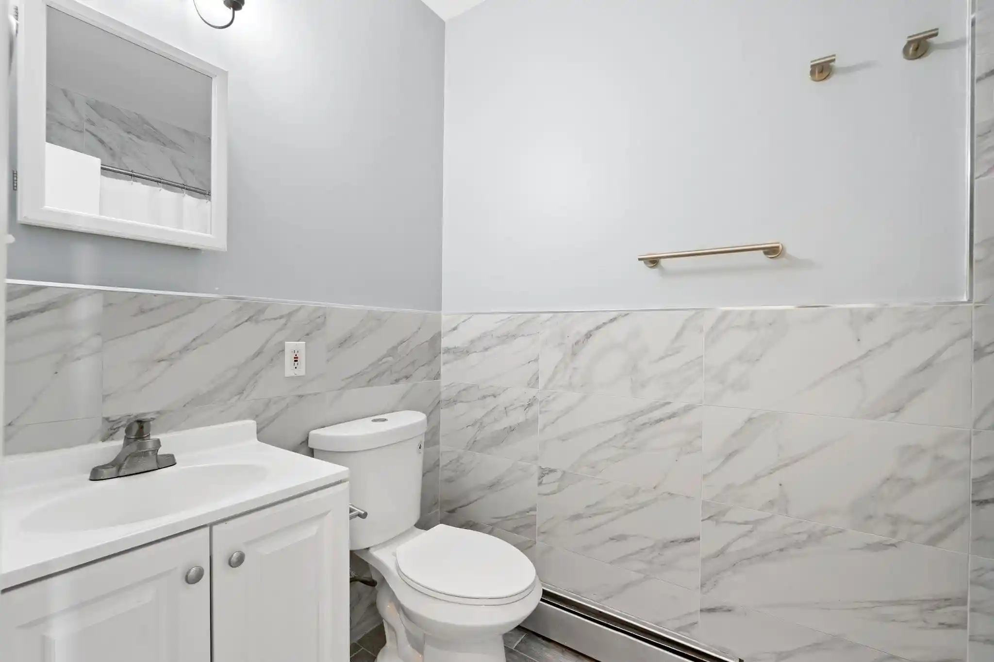 5th image of 811 Park Ave, Hoboken, NJ 07030
