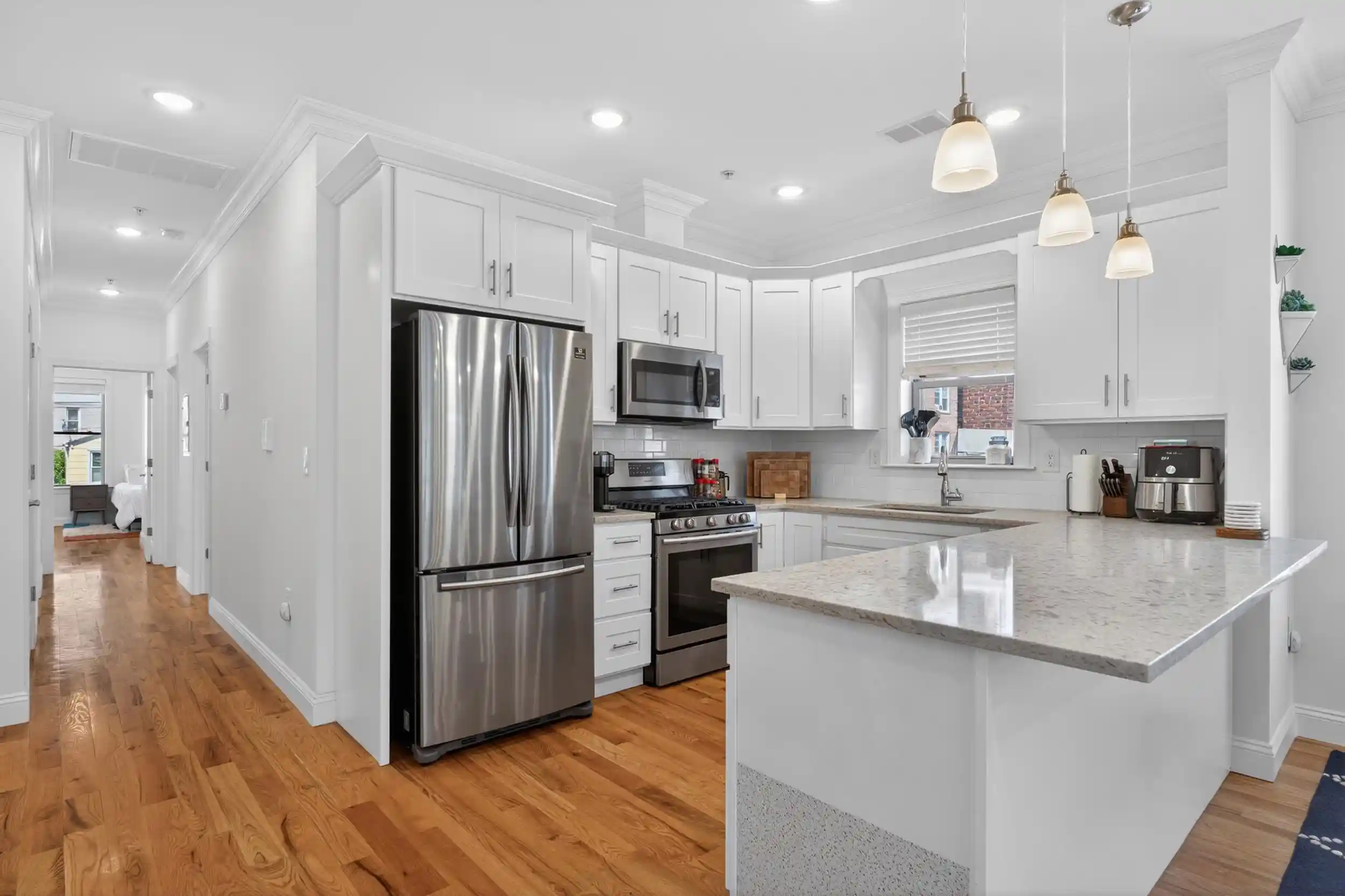 5th image of 512 4Th St, Union City, NJ 07087