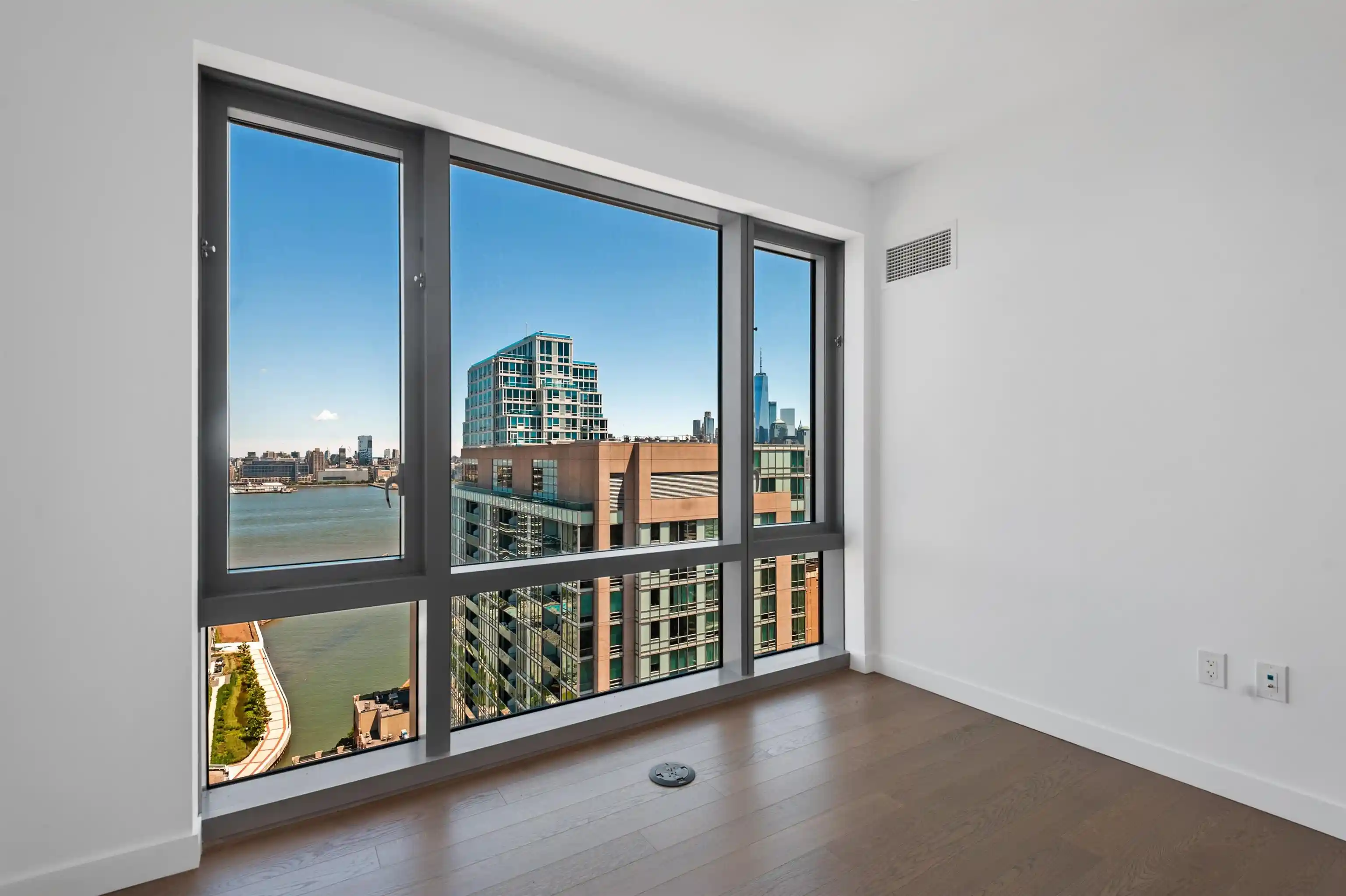 3rd image of 75 Park Ln S, Jersey City, NJ 07310