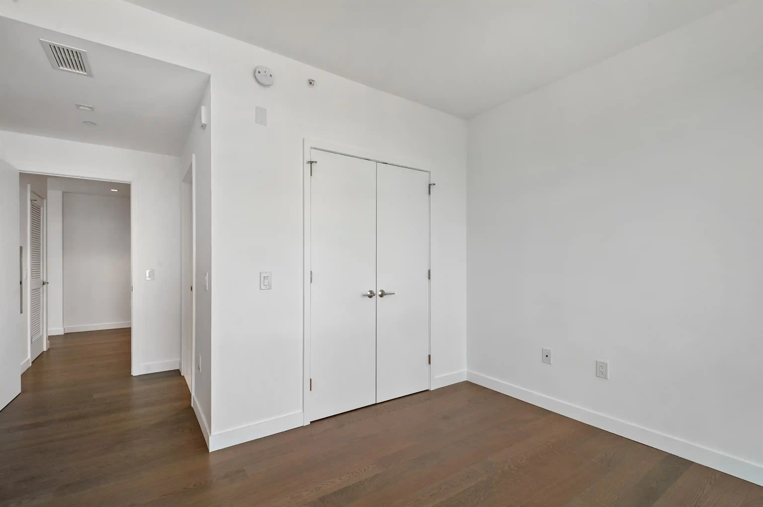 4th image of 75 Park Ln S, Jersey City, NJ 07310