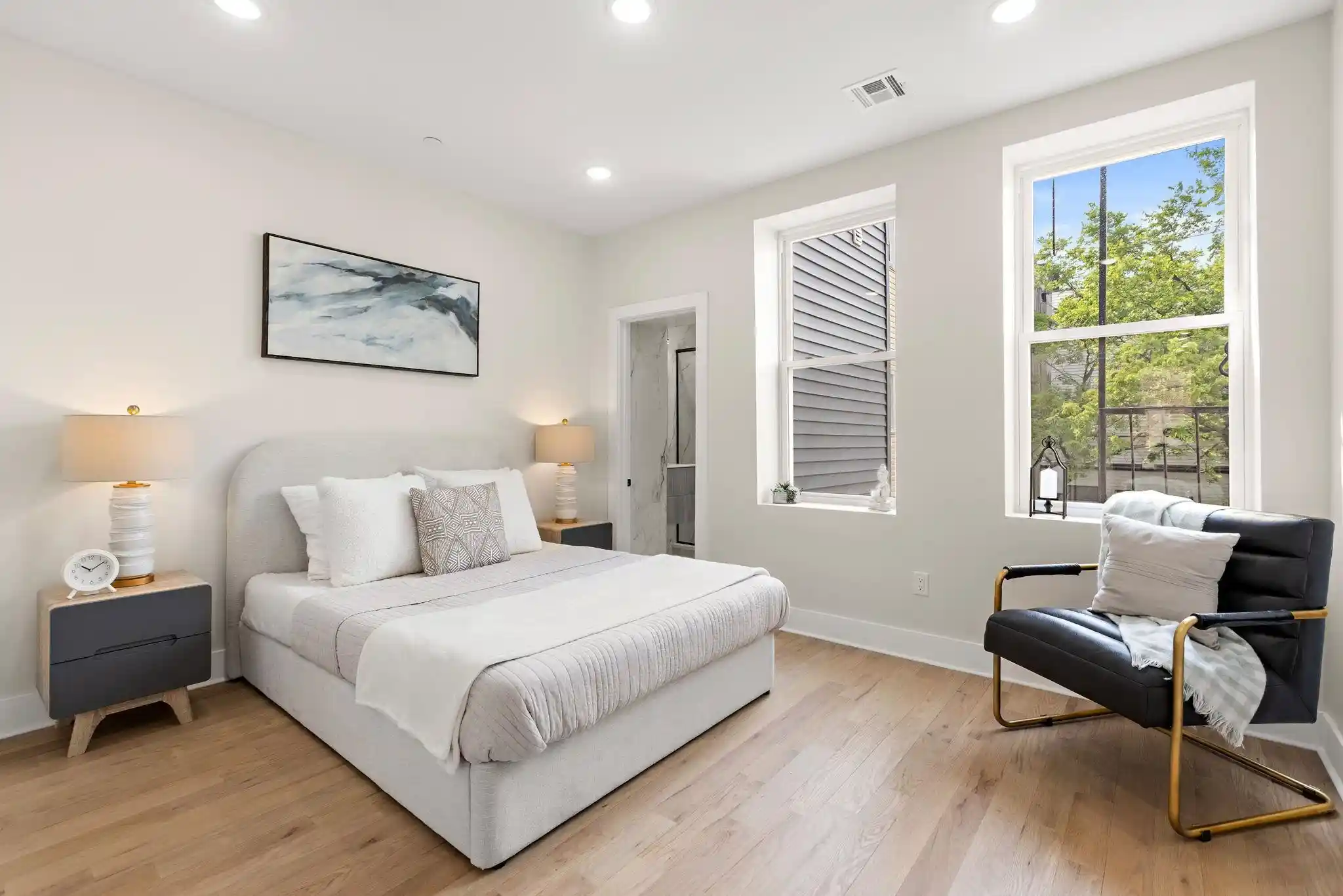 4th image of 161a New York Ave, Jersey City, NJ 07307