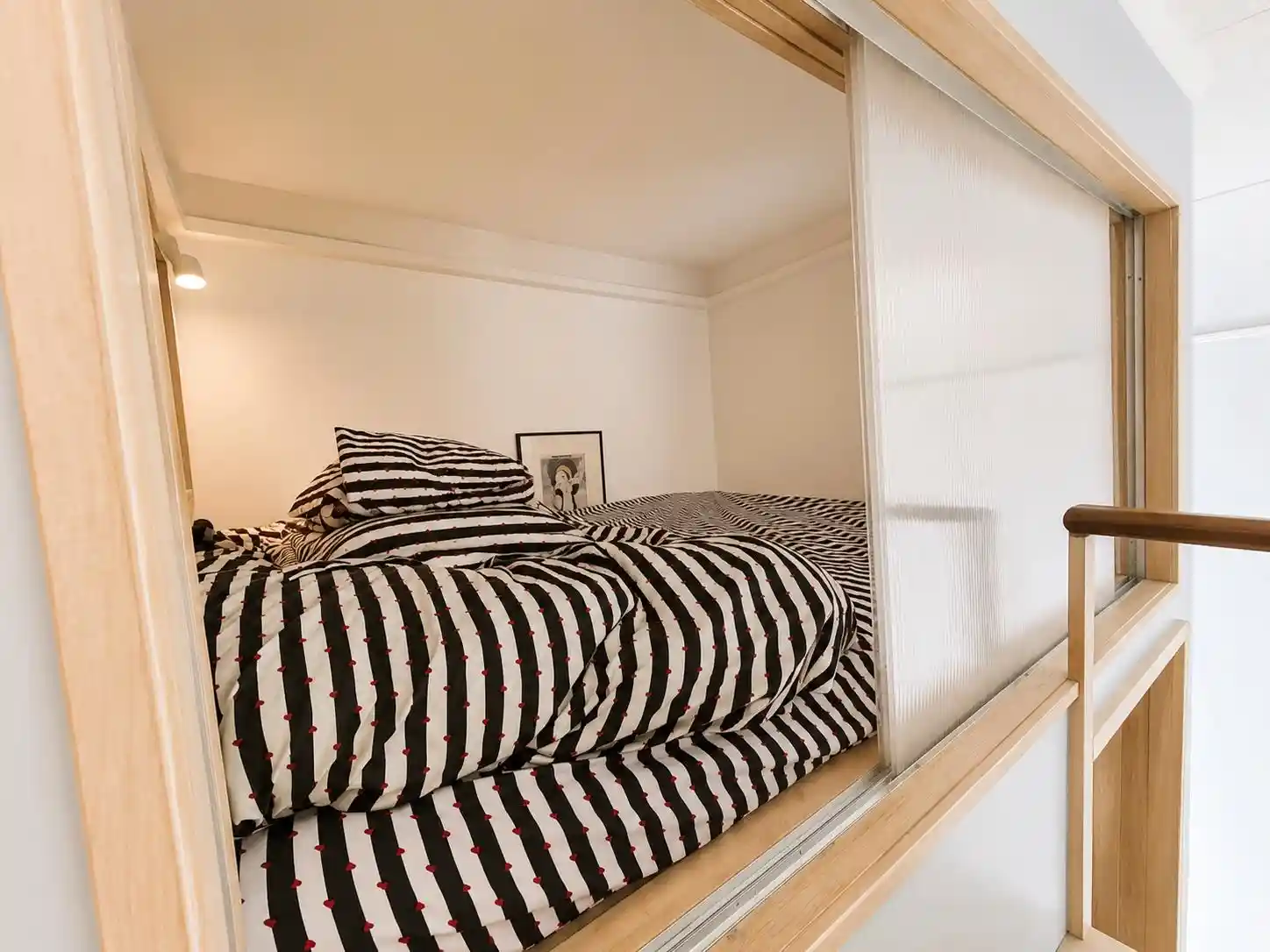 2nd image of 237 5Th St, Jersey City, NJ 07302