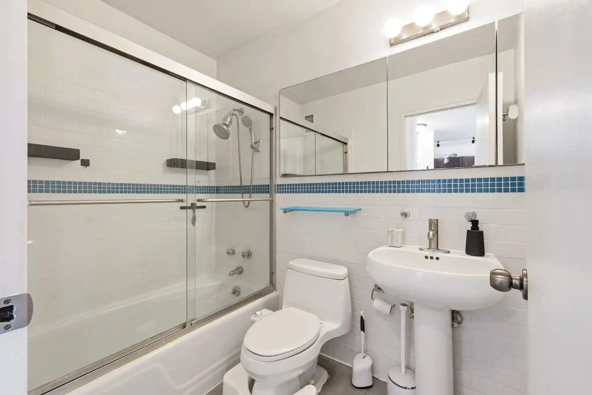 21st image of 380 Mountain Rd #2205, Union City, NJ 07087 | MLS# 260011727