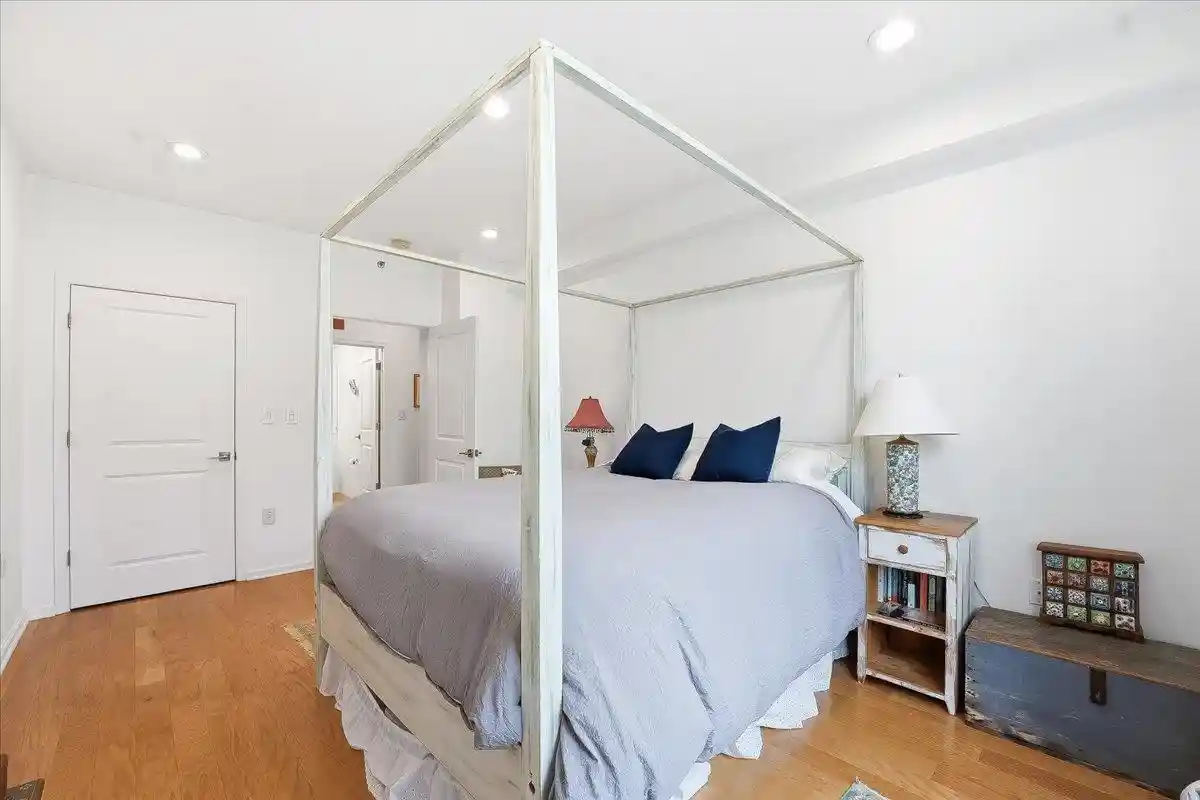 3rd image of 15 Freedom Wy, Jersey City, NJ 07305