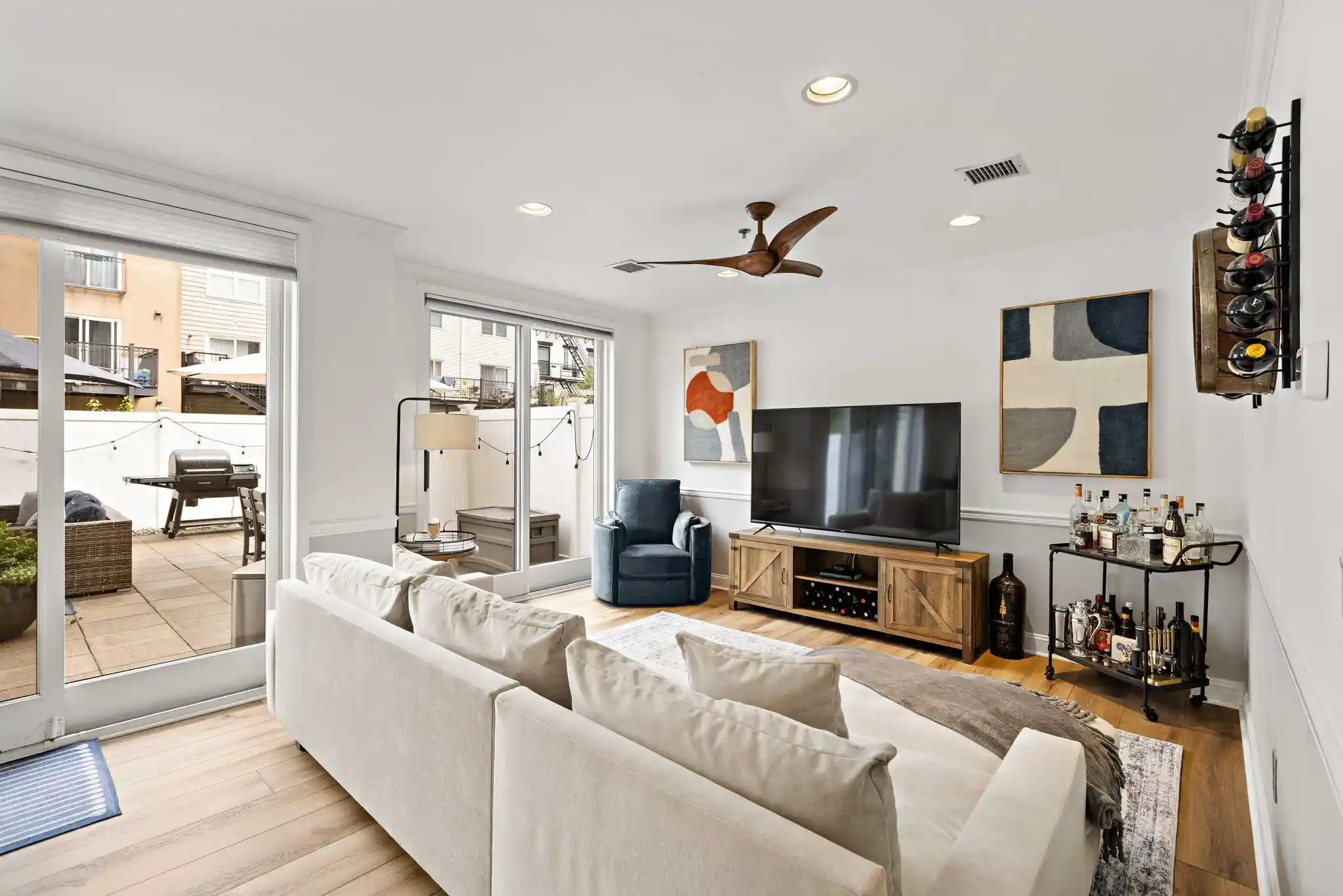 4th image of 725 Jefferson St, Hoboken, NJ 07030