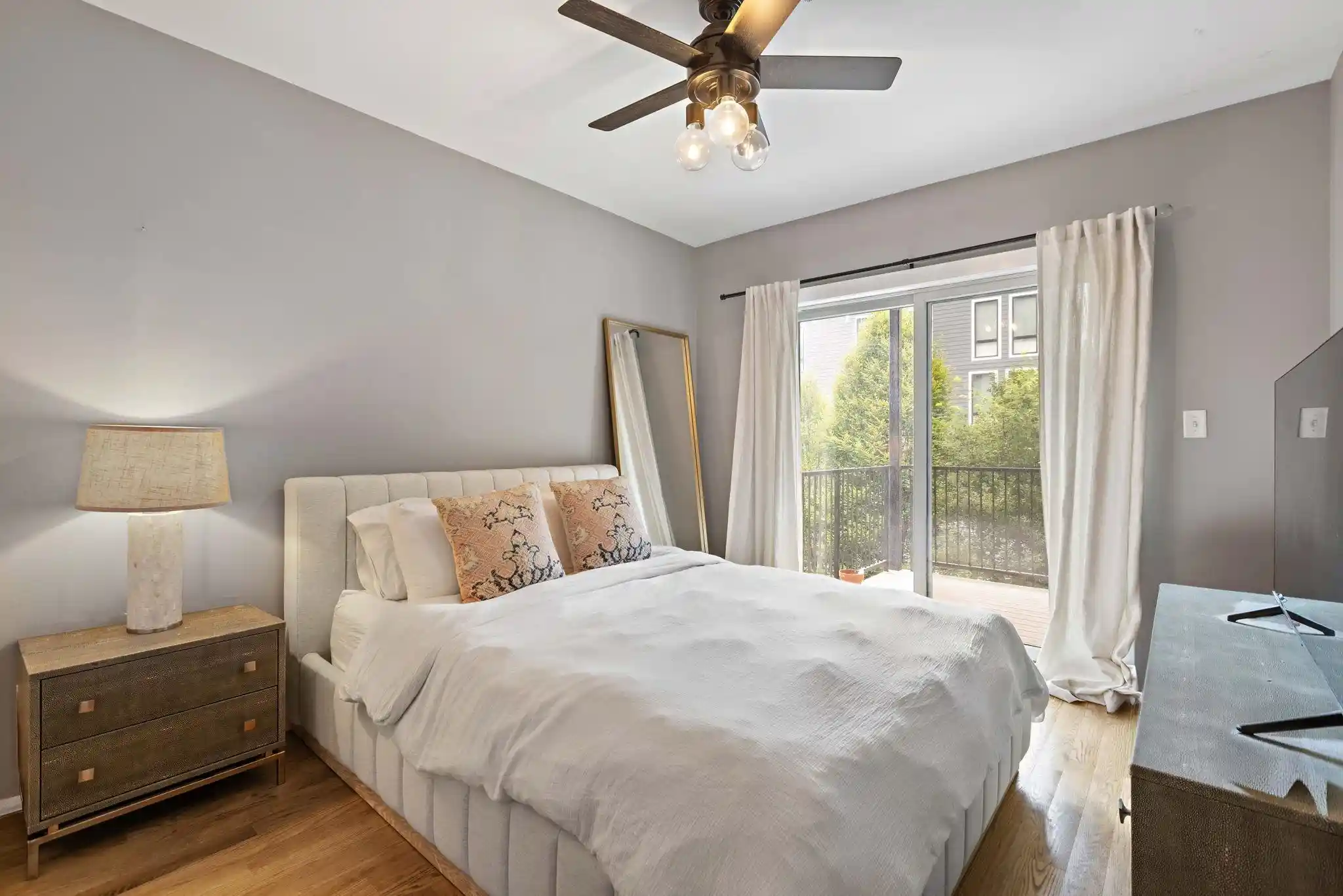 3rd image of 122 Madison St, Hoboken, NJ 07030