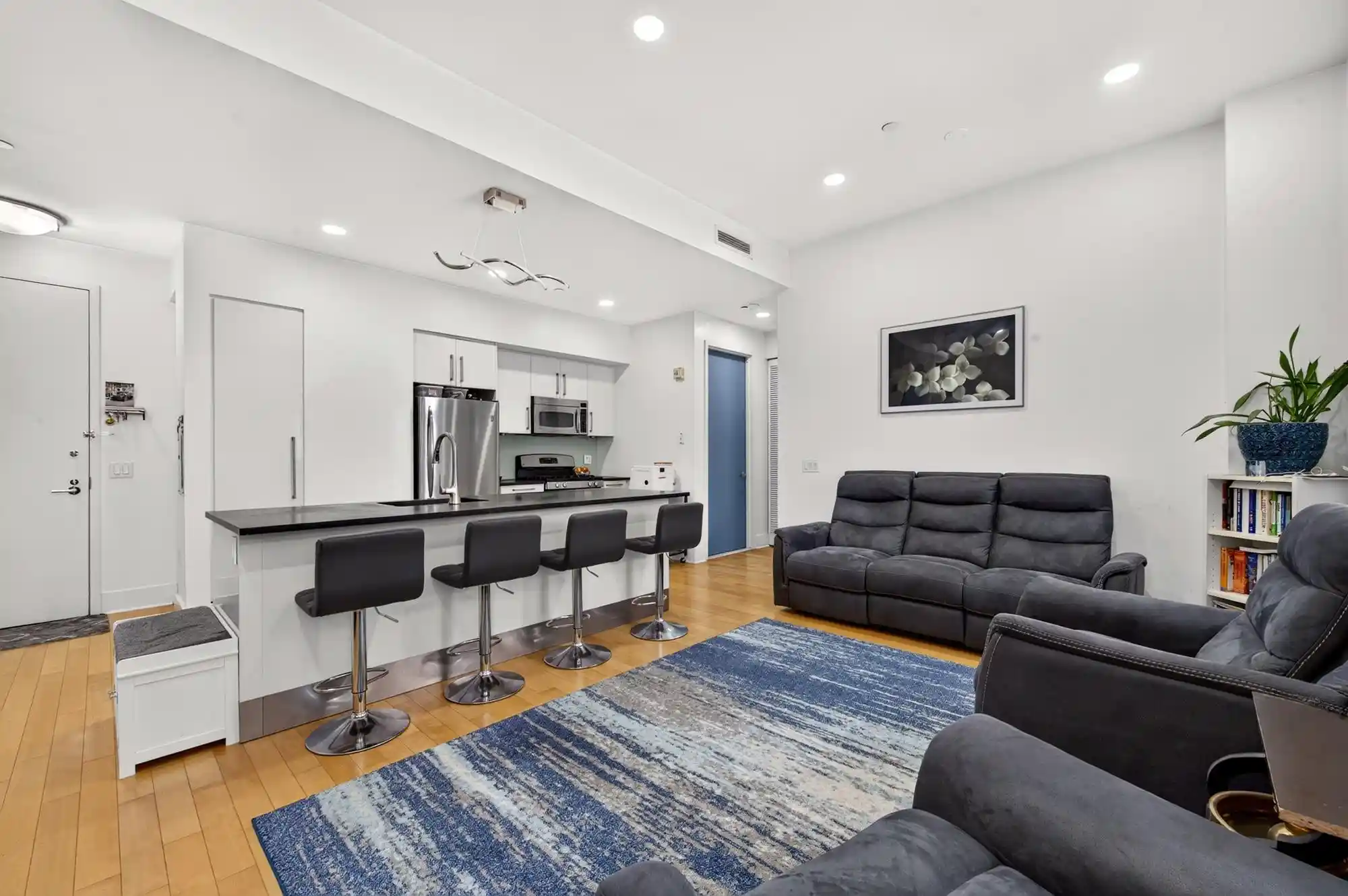 2nd image of 4 Beacon Wy, Jersey City, NJ 07304