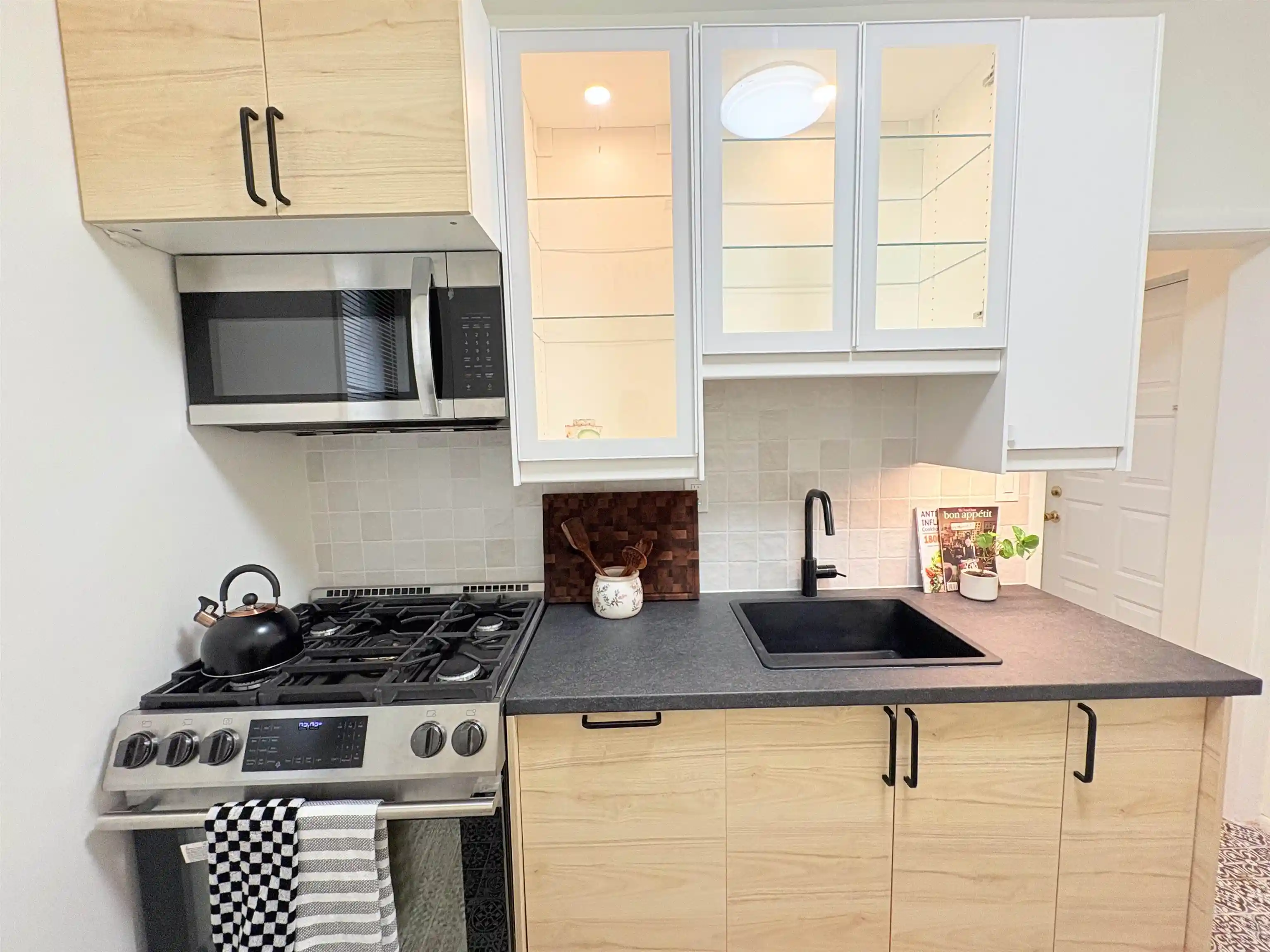 2nd image of 141 Duncan Ave, Jersey City, NJ 07306