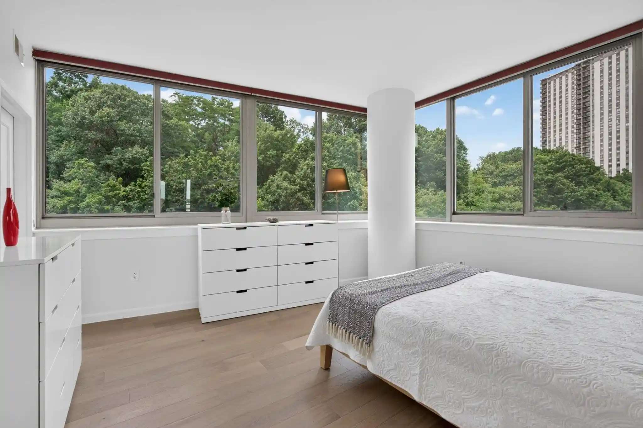 4th image of 800 Jackson St, Hoboken, NJ 07030