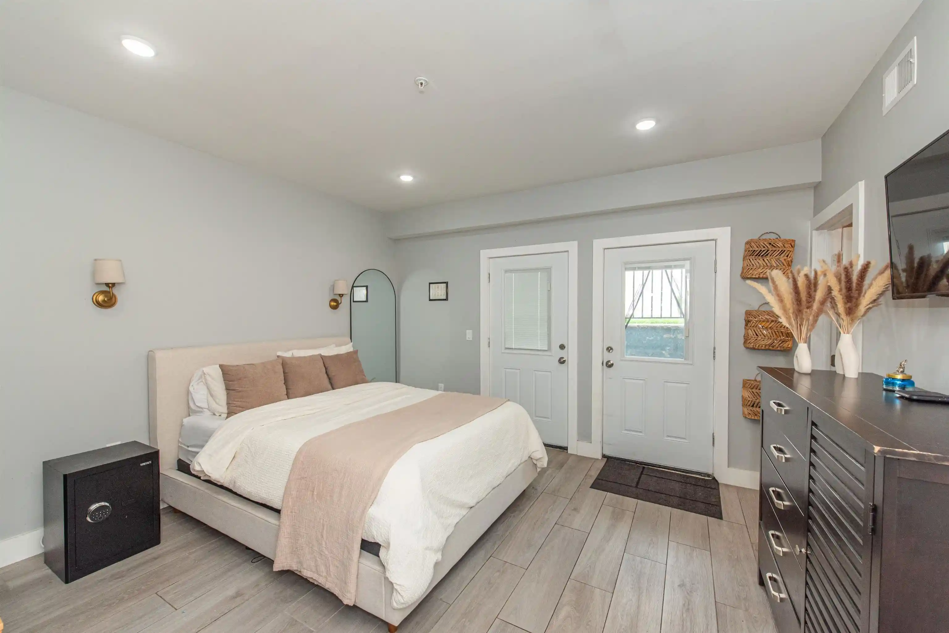 Photo 2 of Condo for sale at 84 Ferry St #1, Jersey City, NJ 07307 | MLS# 260012582 | Listing updated on 2026-09-14