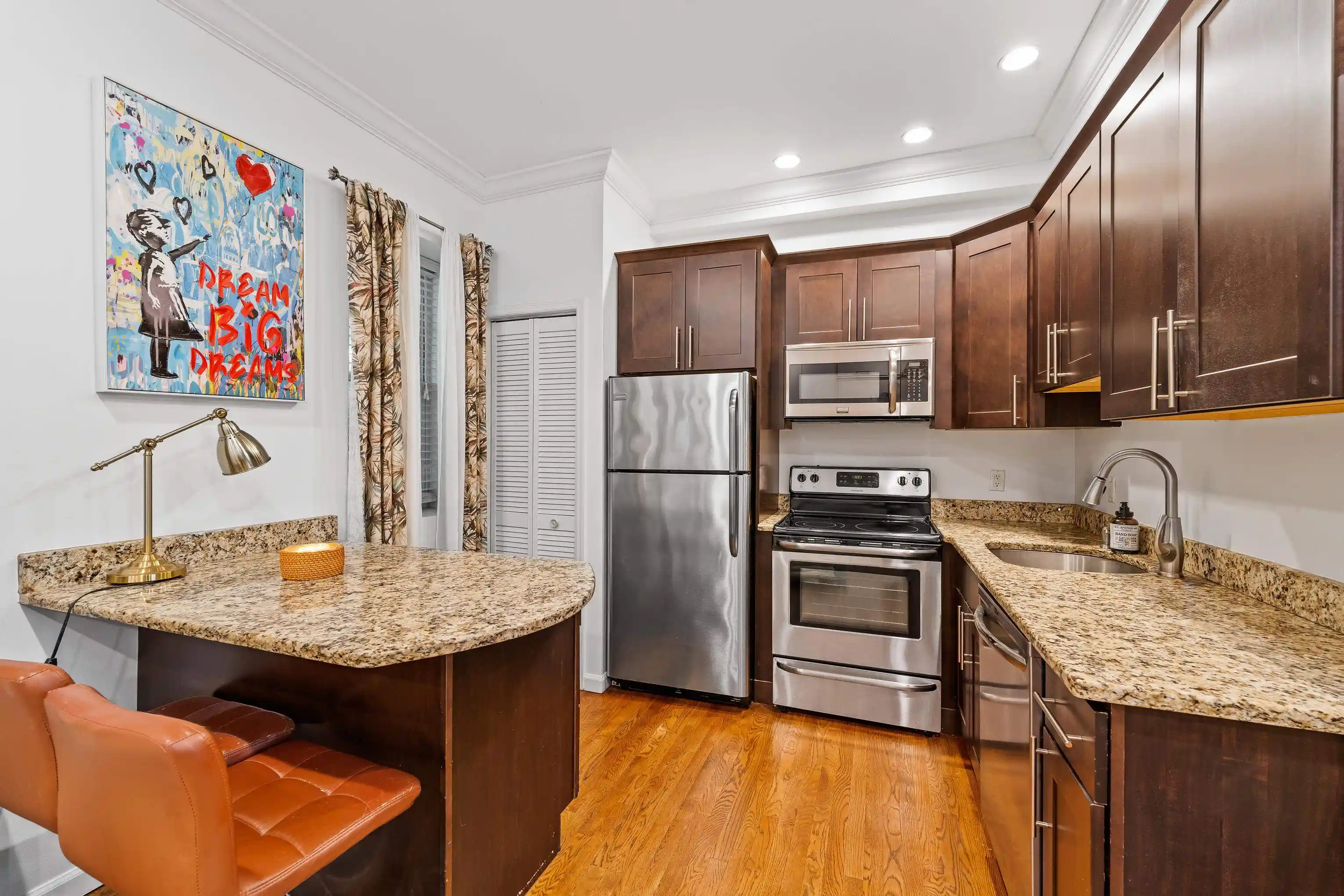 4th image of 316 7Th St, Jersey City, NJ 07302