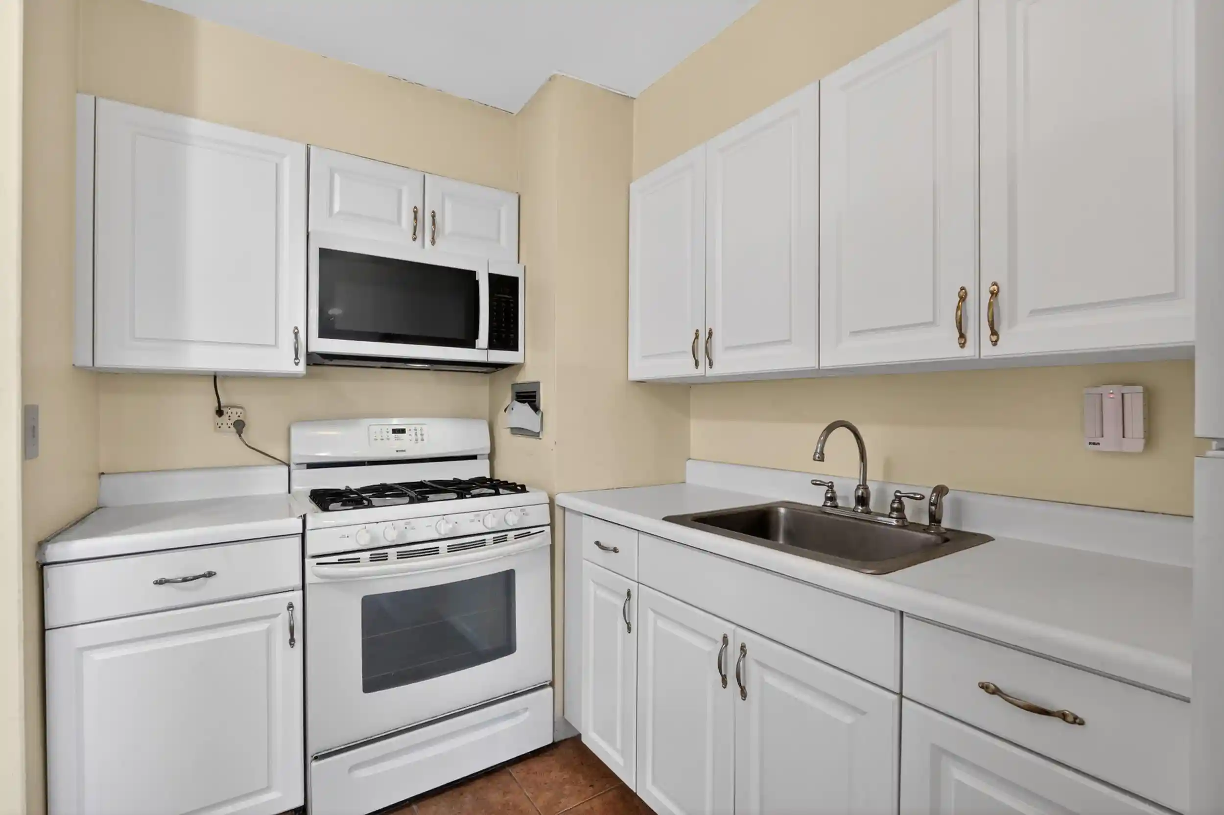 Photo 3 of Condo for sale at 135 Montgomery St #18C, Jersey City, NJ 07302 | MLS# 260012618 | Listing updated on 2026-06-29