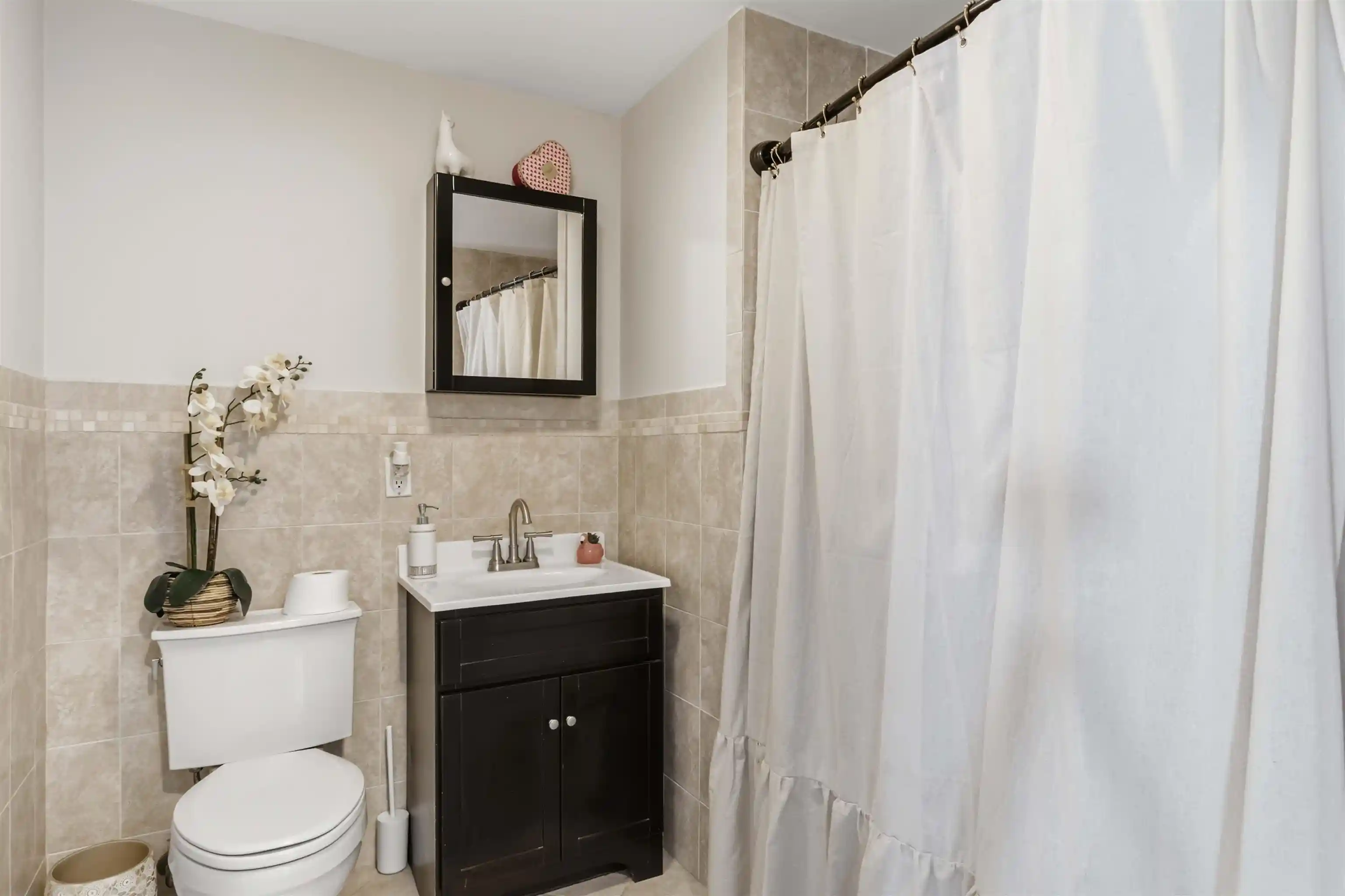 2nd image of 809 815 22nd St #1102, Union City, NJ 07087 | MLS# 260012728