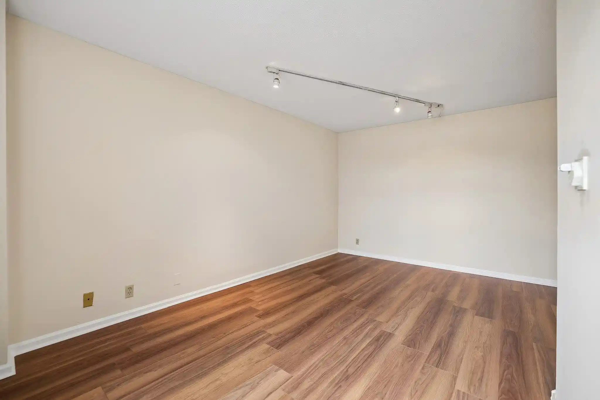 Homes for sale in Hammonton, NJ | 6515Th Blvd E, Hammonton, NJ 07093